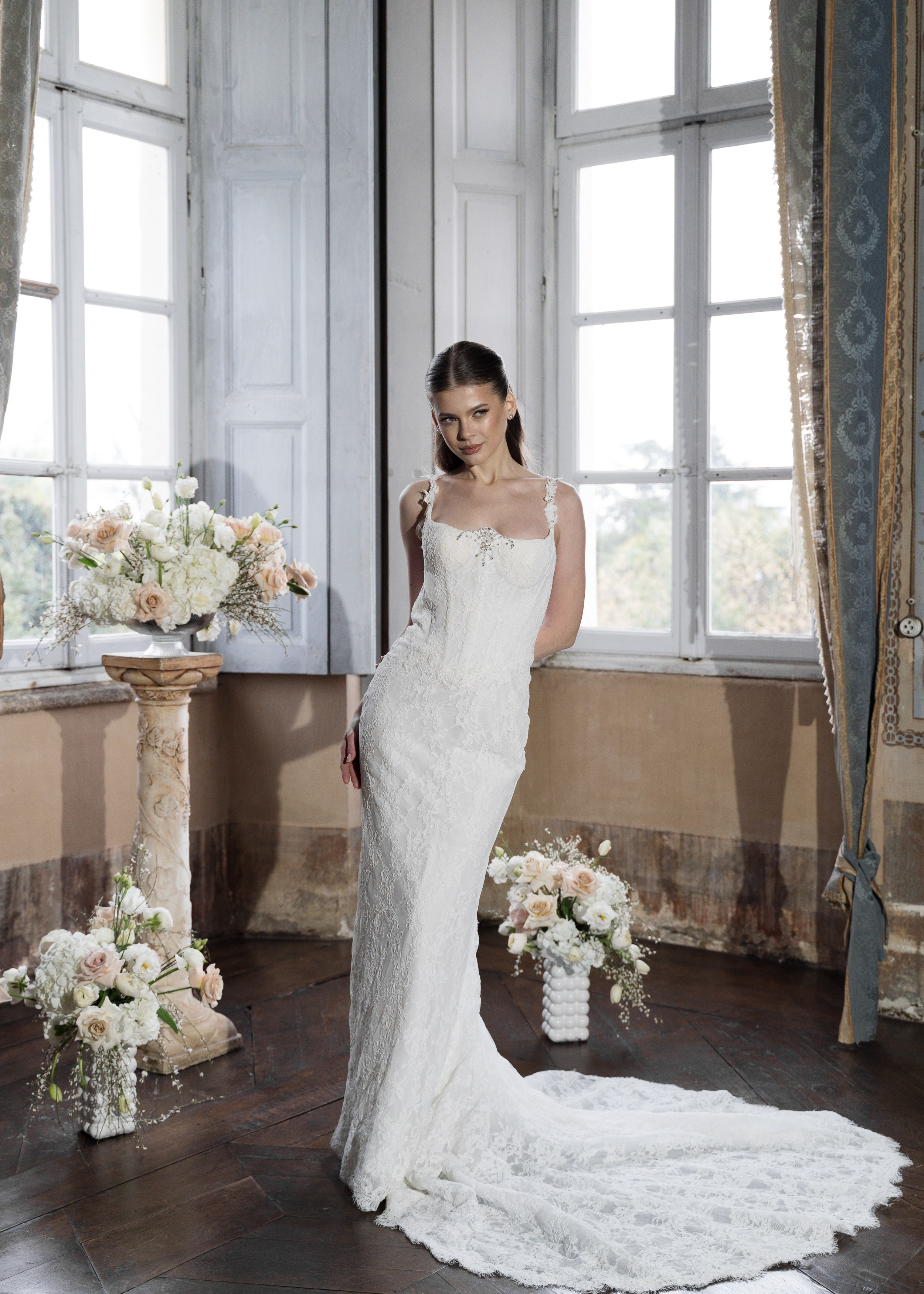 Intimate wedding in Milan. Proposal Photographer in Lake Como