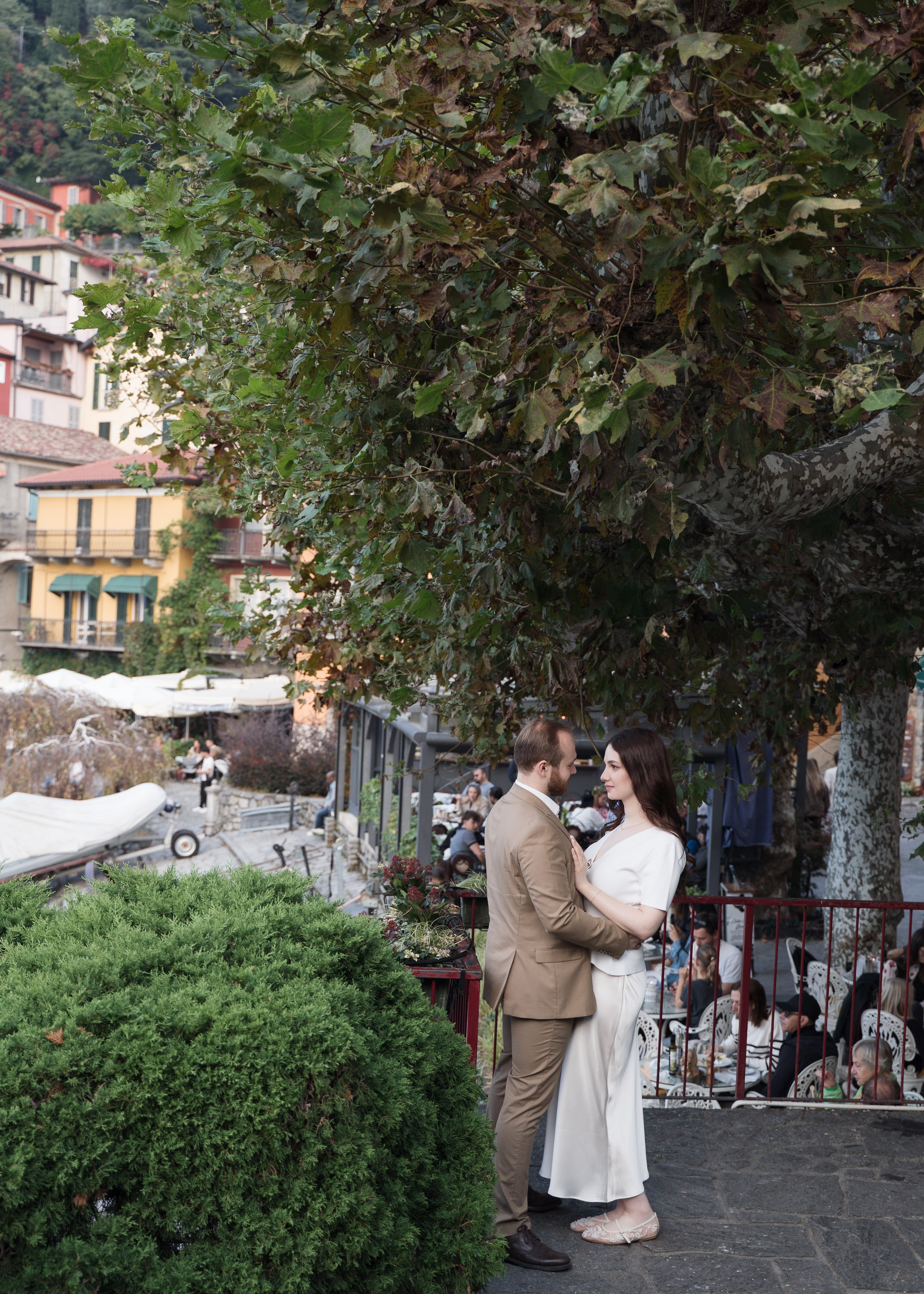 Varenna Surprise Proposal Photoshoot. Proposal Photographer in Lake Como