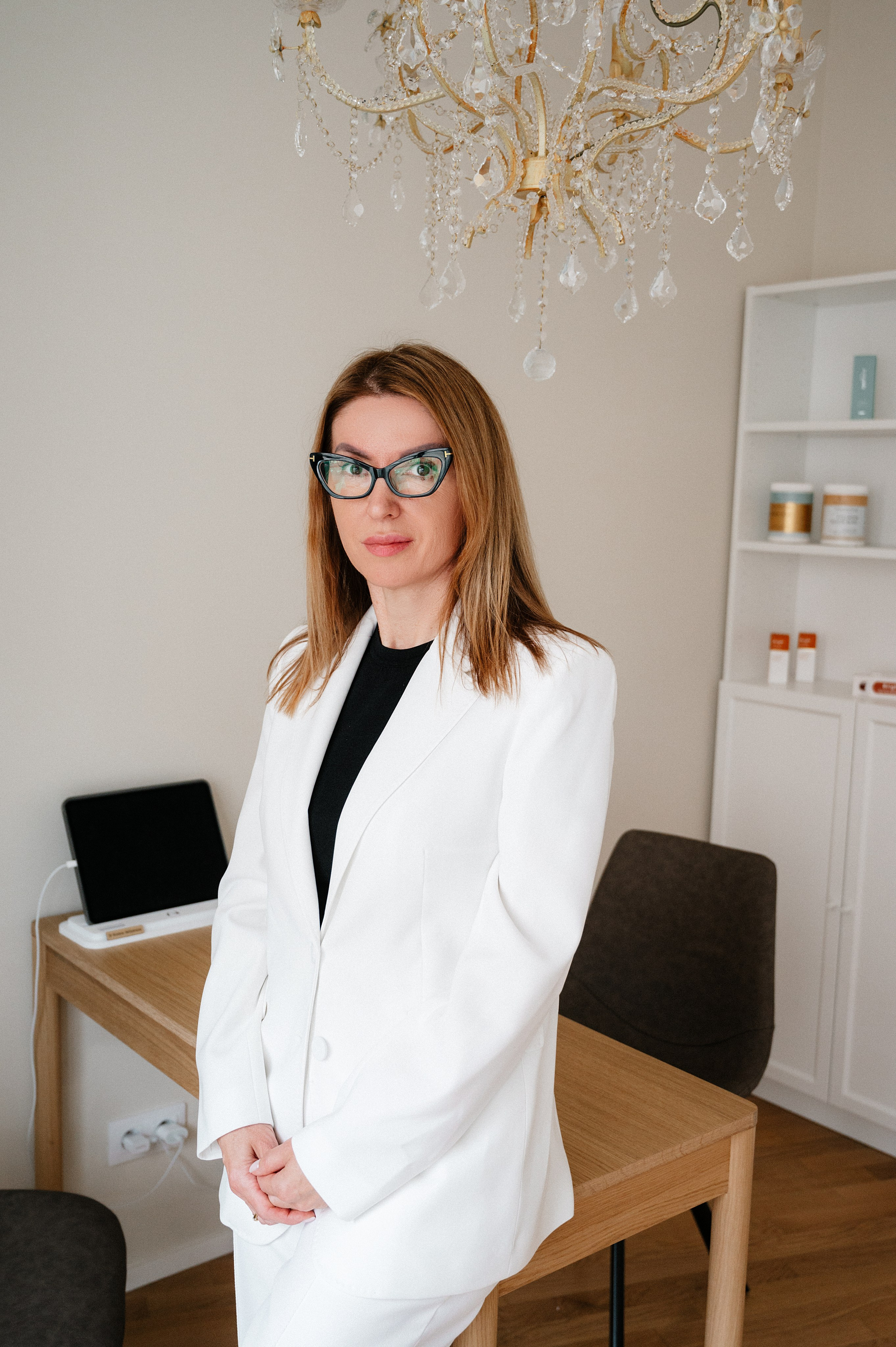 Beauty by Vovk cosmetologist in Prague. ANNA-MARIA PHOTO CONTENT CREATOR — фотограф, естет, художник і візуальний експерт Instagram у Празі