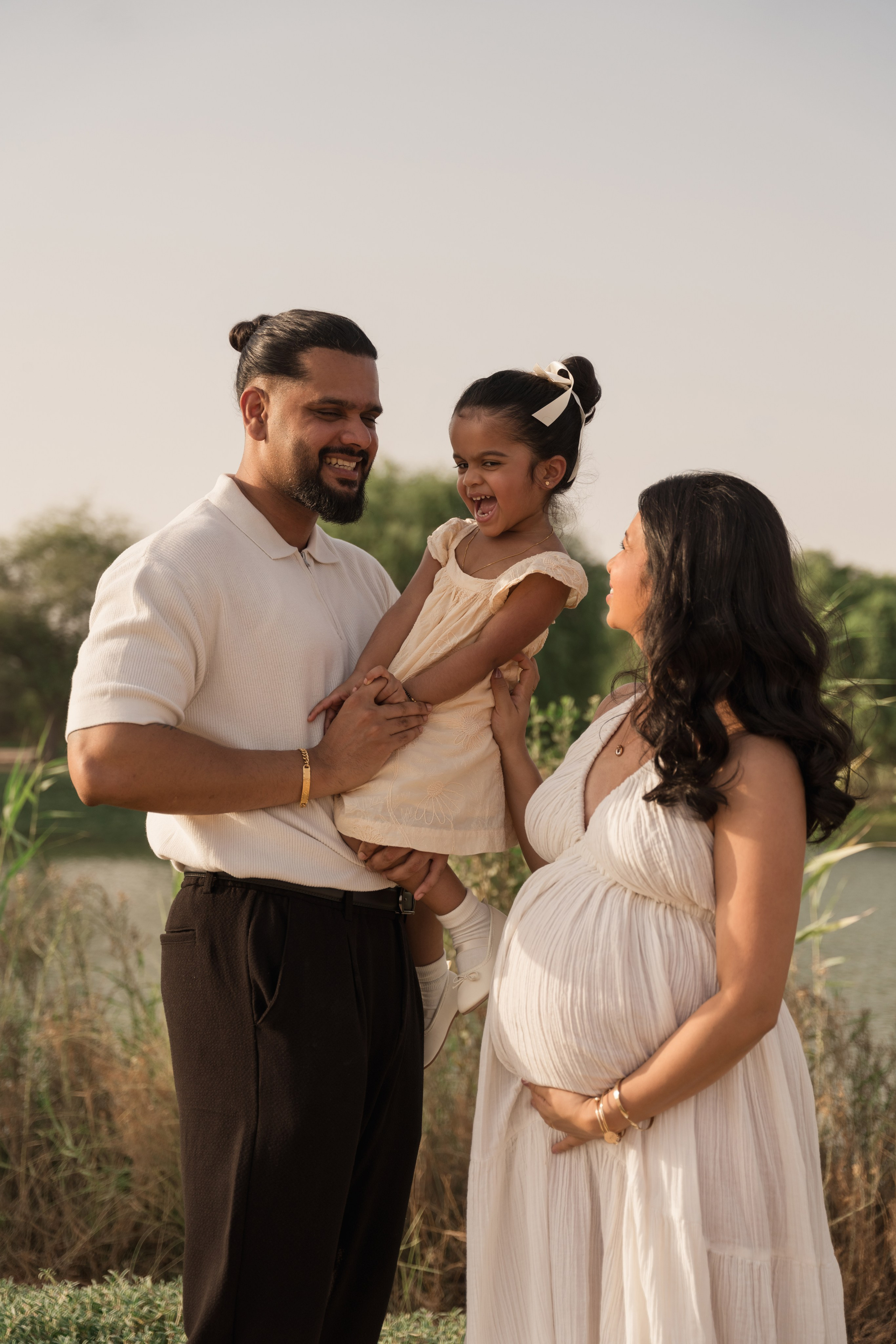 By the lake. Angela Iakovleva — Family Photographer in Dubai