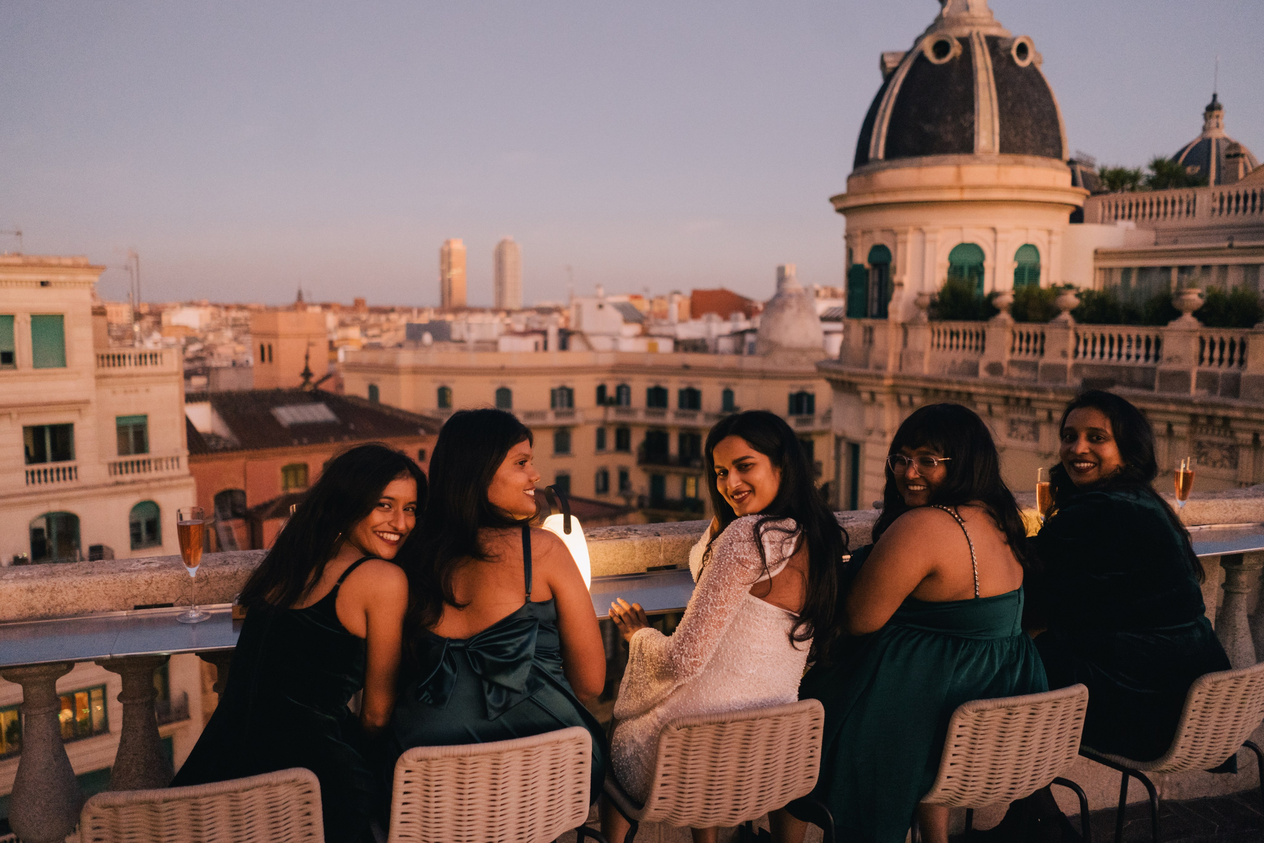Girls in BCN. Photographer Kristina Dorina