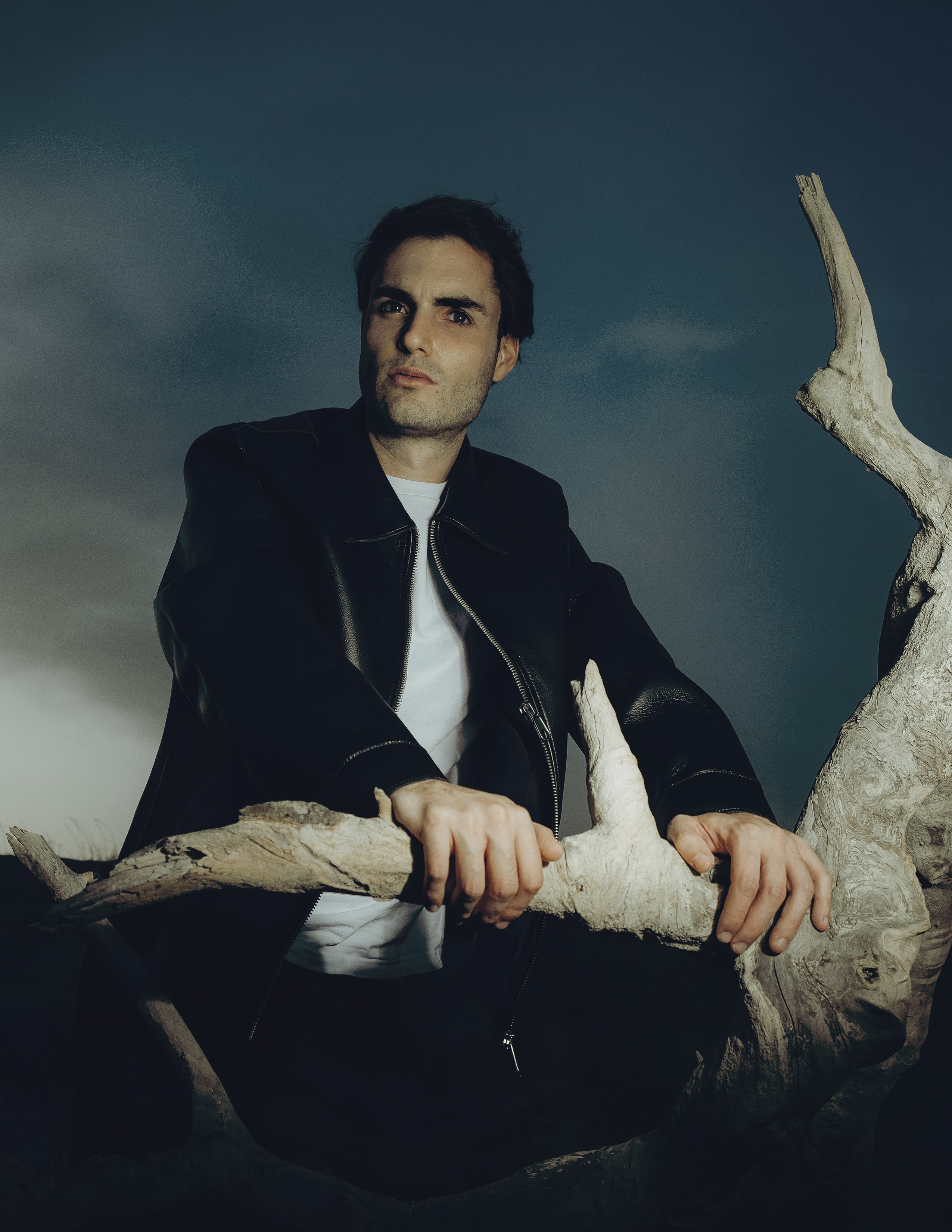 Фотосессия для актера Jaime Medina в дюнах — фотограф Андрей Луковников, Испания (Гуардамар, Аликанте, Торревьеха)