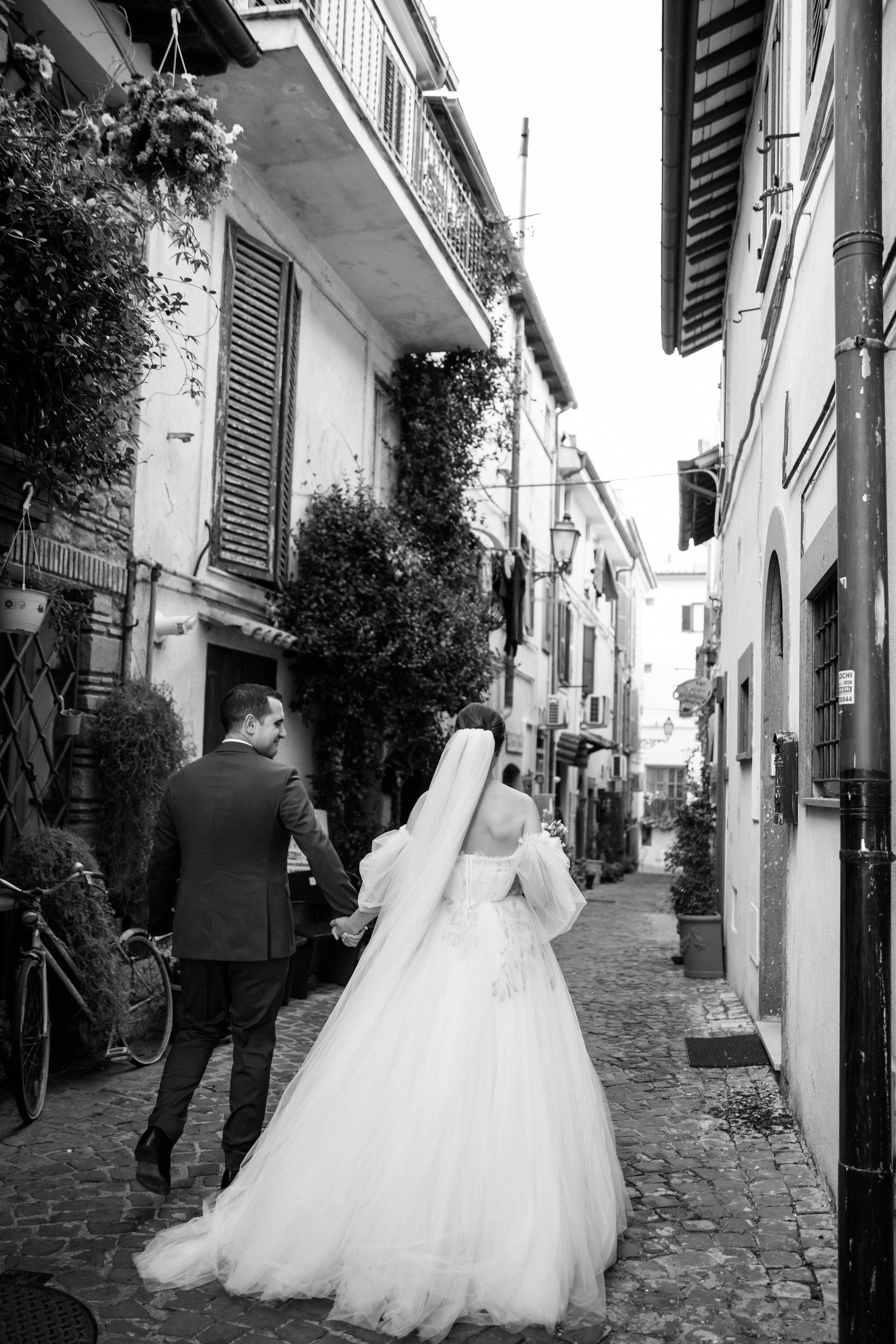 Wedding Photographer in Rome. Wedding Photographer Rome Tuscany Como Sicily Puglia Amalfy Italy- Oksana Savenchuk