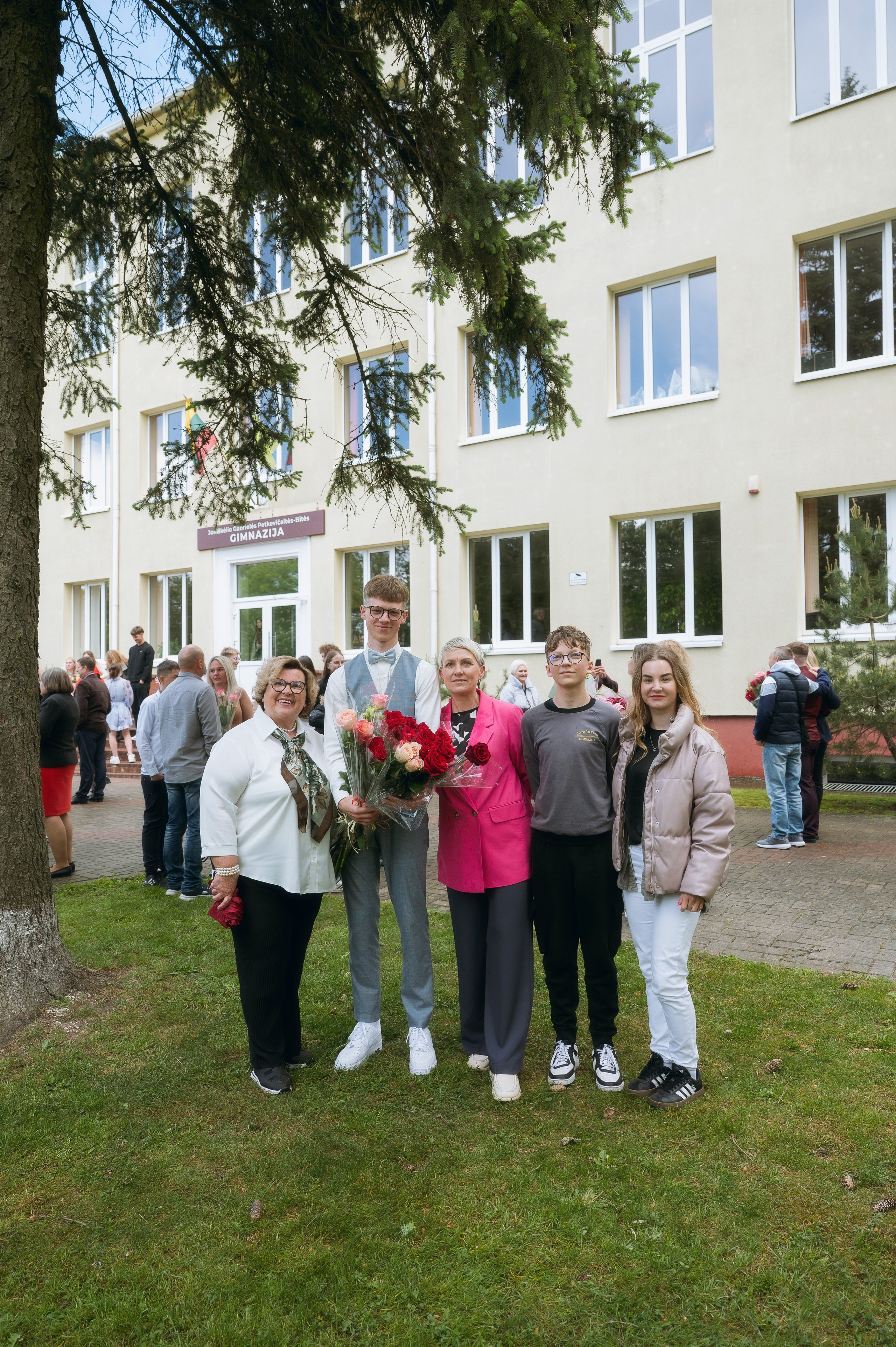 Paskutinis skambutis Joniškėlyje. Vestuvių fotografė Santa Jonuškė | Šiaulių apskritis, Panevėžio apskritis ir visa Lietuva