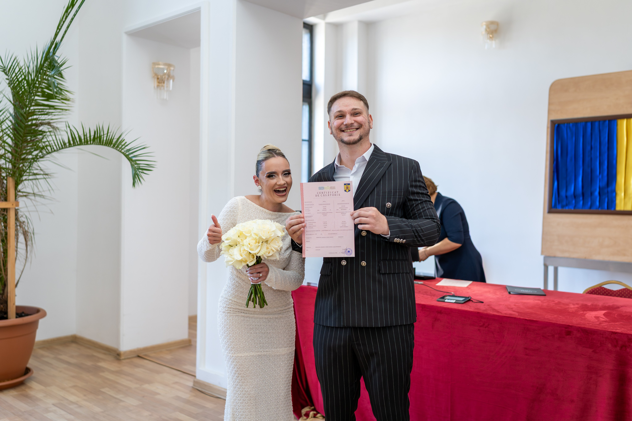 Cununia civilă a lui Tudor și Mădălina – eleganță, emoție și lumină. Event, portrait, and lifestyle photographer