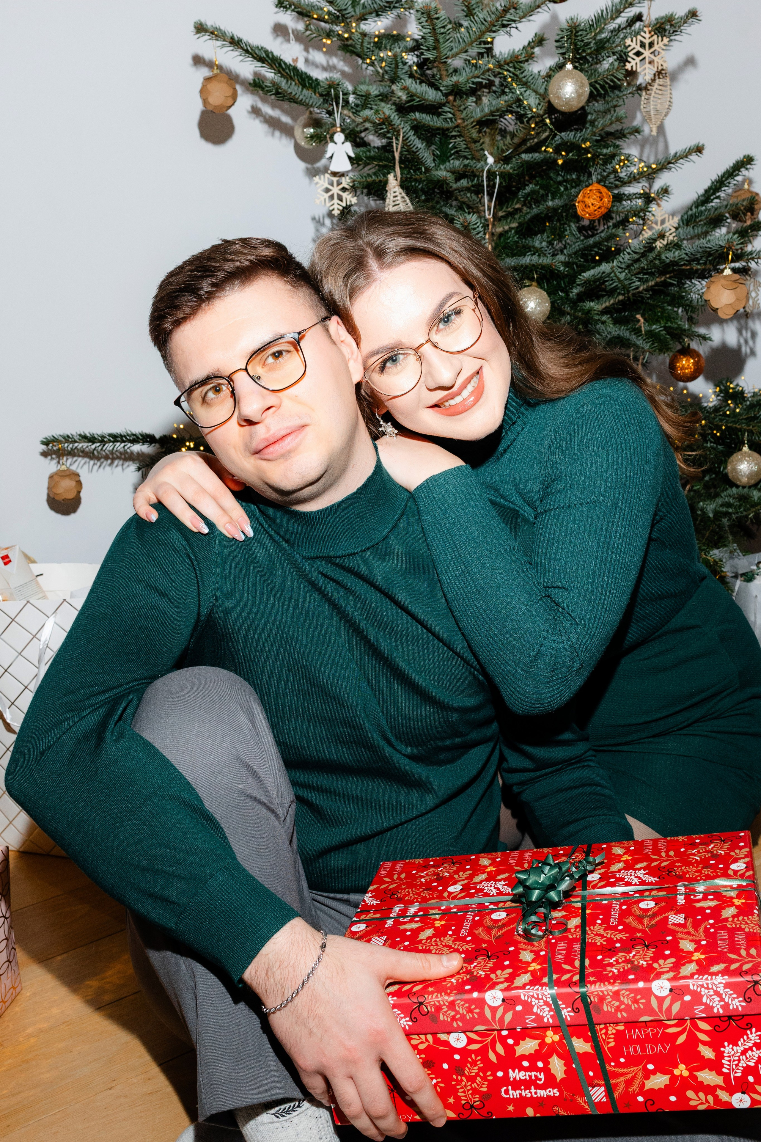 Iustina & Alex. Wedding Photographer, based in Iasi, Romania, but will travel all over the globe to make sure you look amazing in all your wedding photos