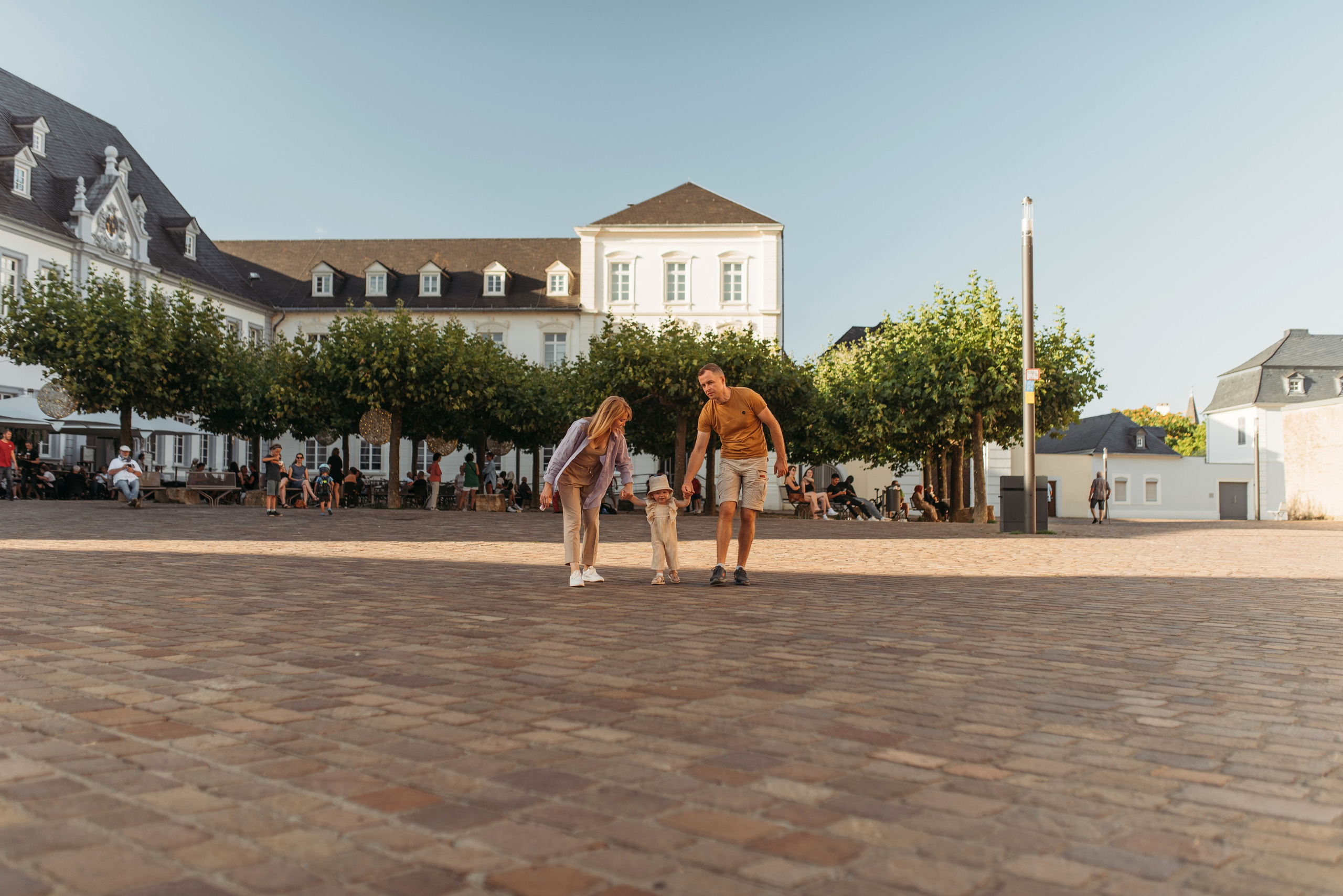 Trier. Familien- und Hochzeitsfotografin. Ich arbeite in Koblenz und Rheinlan