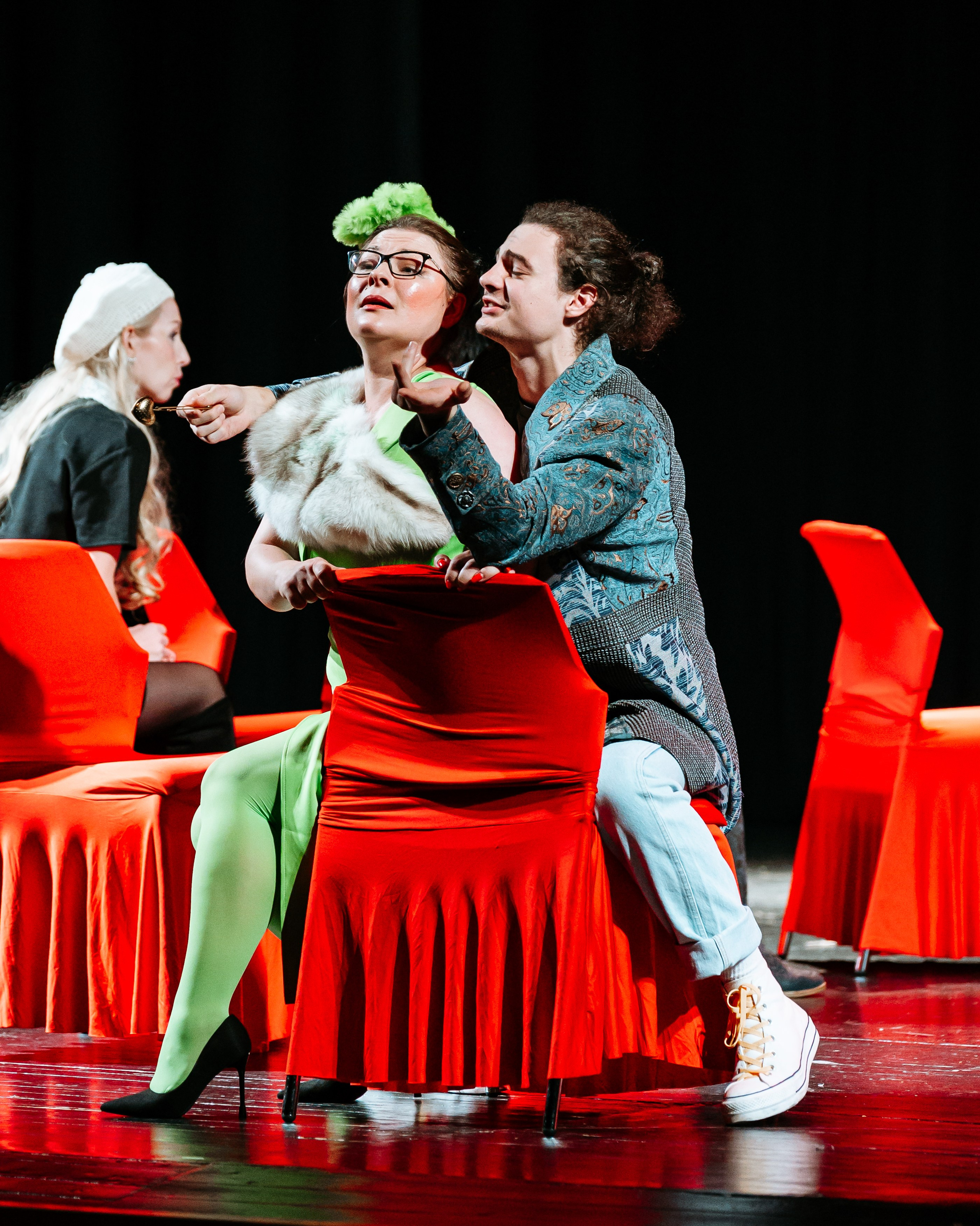 Garbo Teater „12 стульев“. Jelizaveta Gross - reportaaži- ja portreefotograaf Narvas