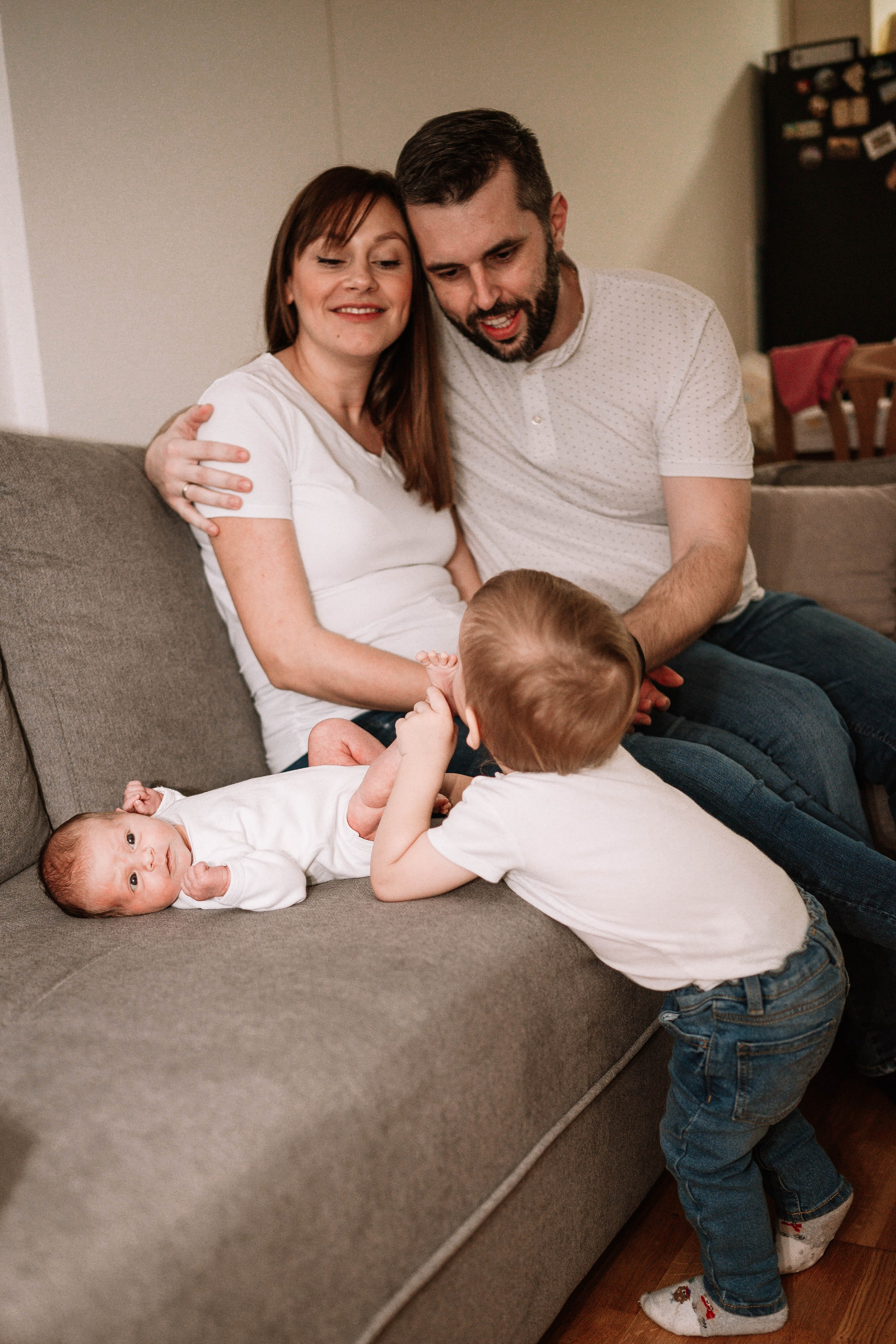 Iva - fotografisanje bebe kod kuće. Dečiji i porodični fotograf