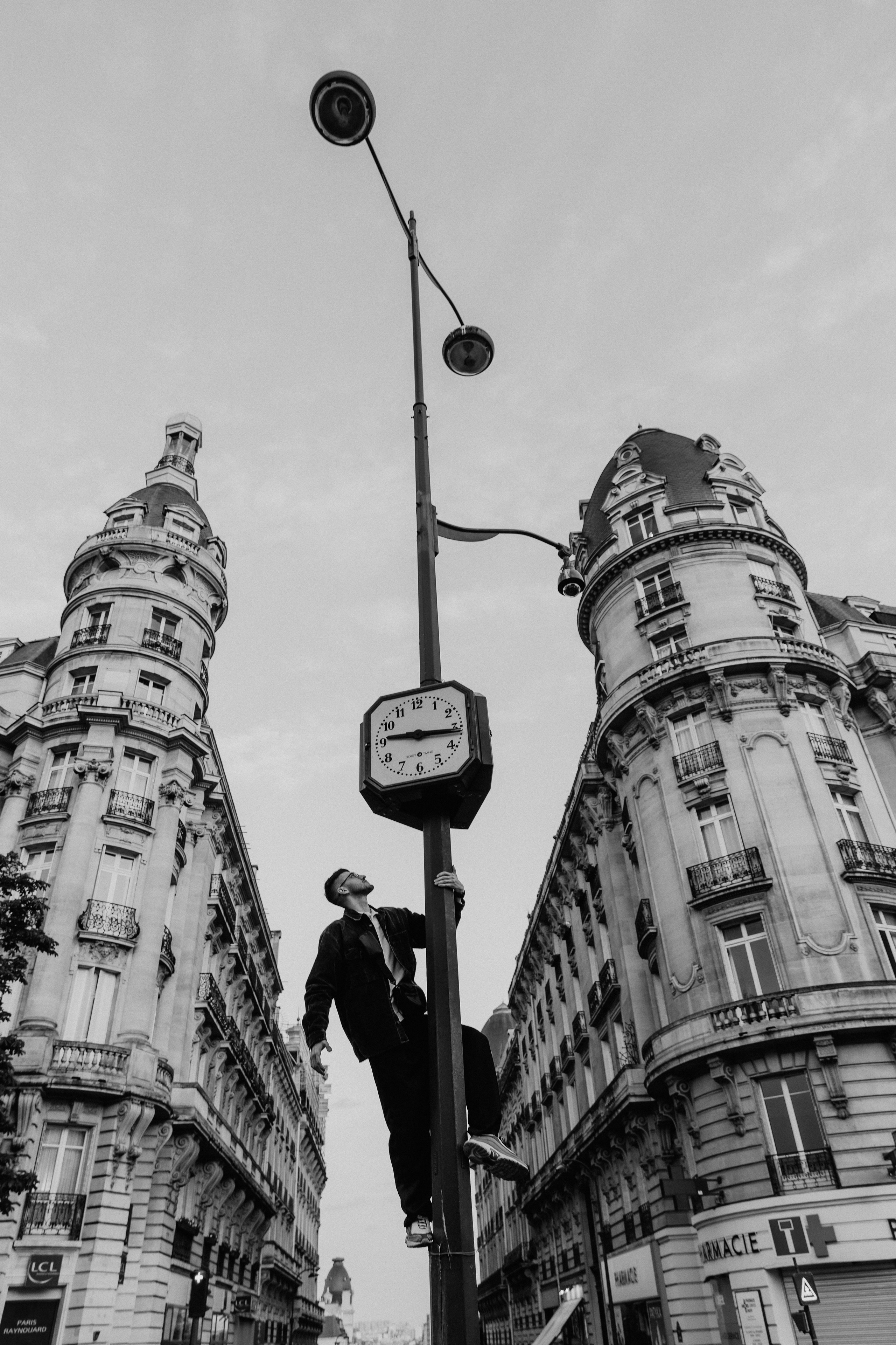 An Edgy Street Portrait Session in Paris — Artem