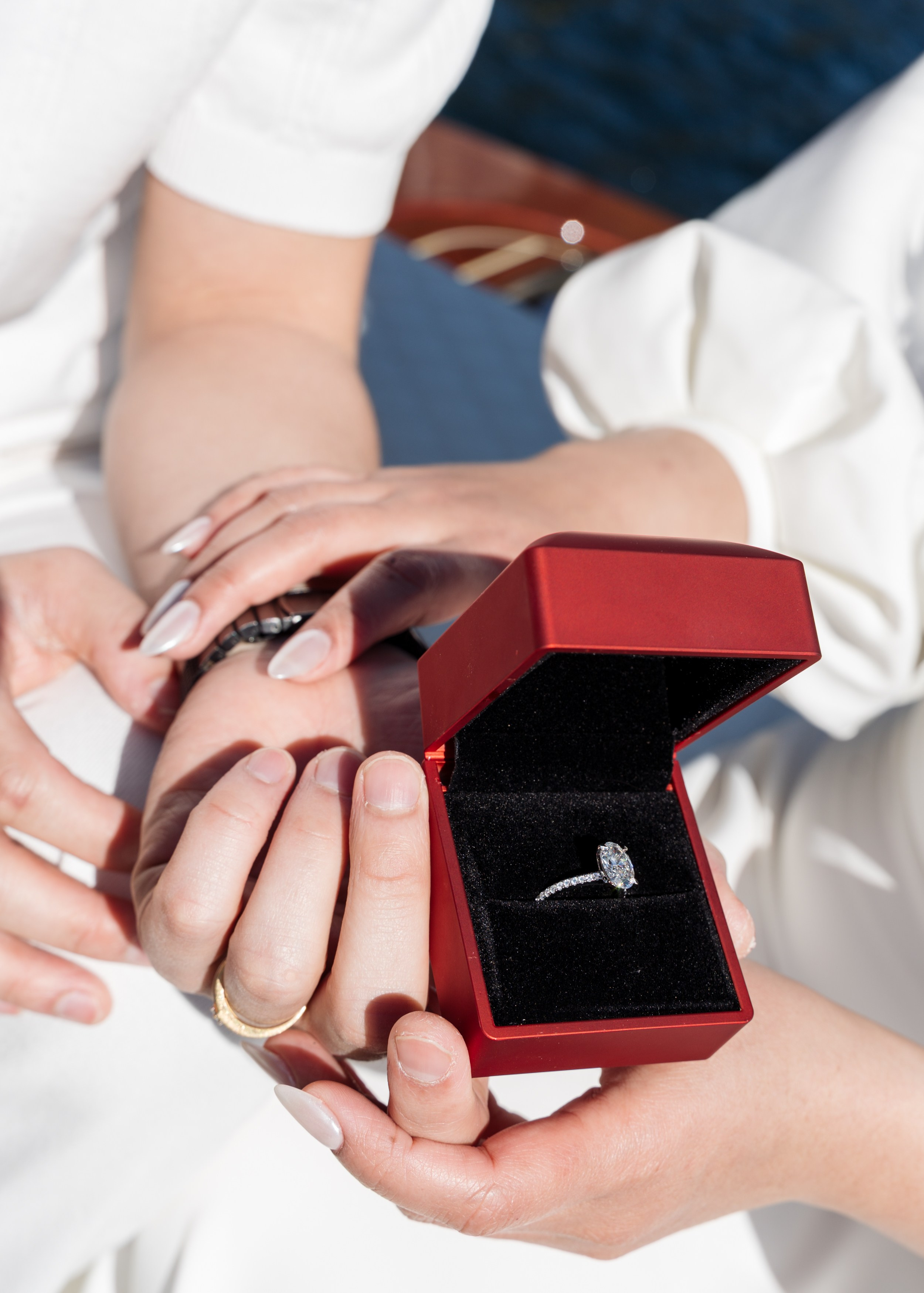 Secret Proposal on a Boat in Lake Como. Proposal Photographer in Lake Como