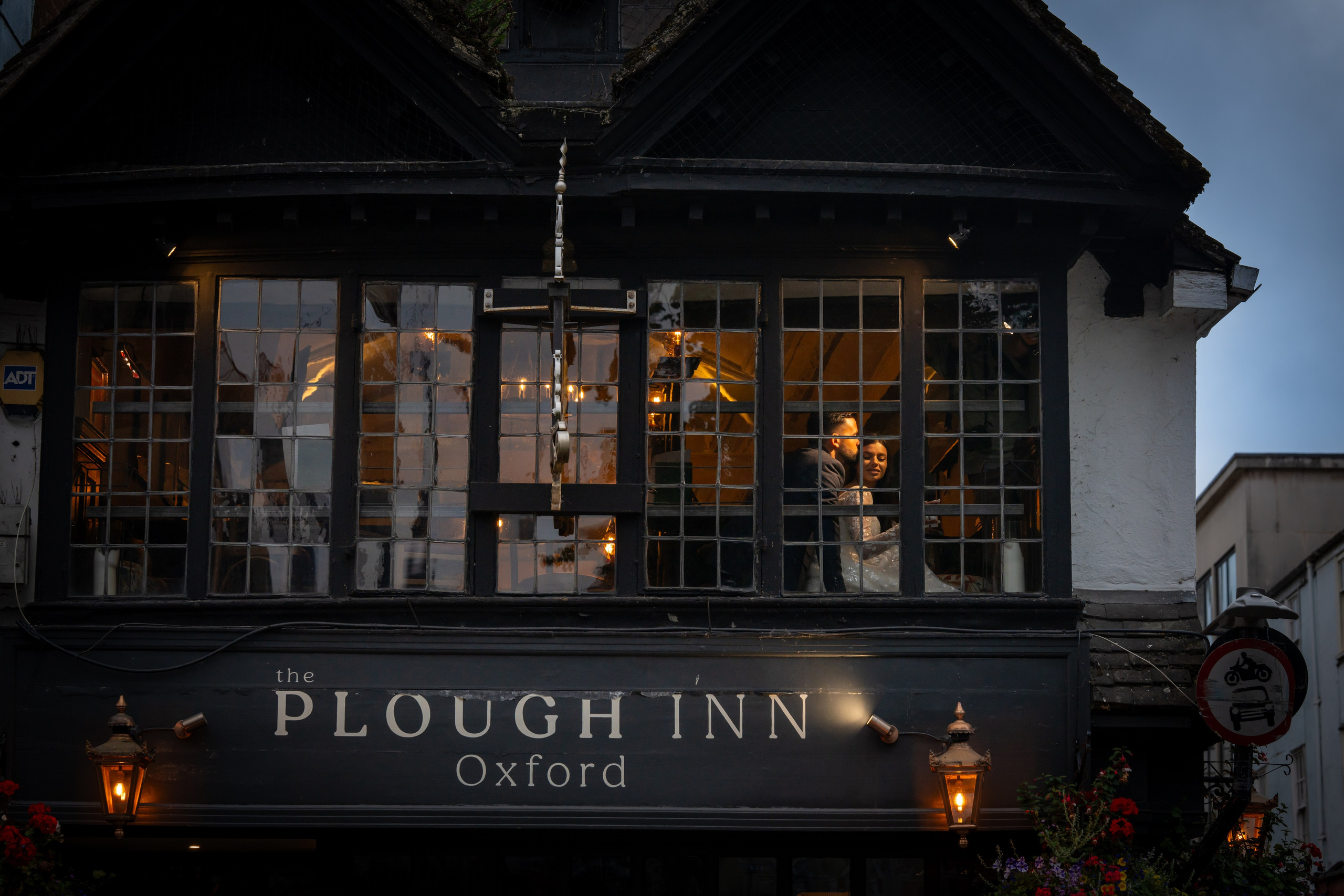 ANDREI & ANDREEA -trash the dress. Main
