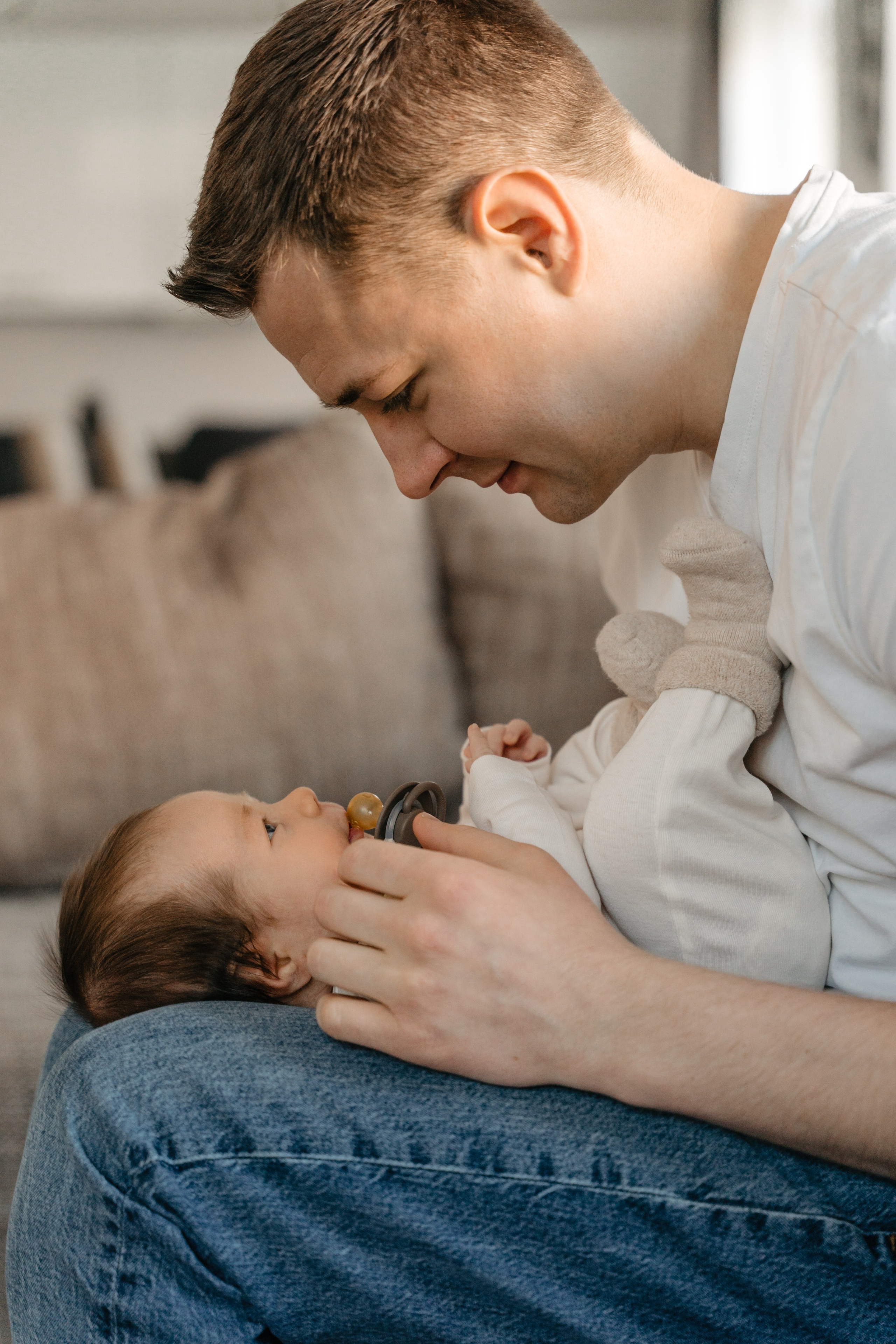 Familienfotografie Hanau, Neugeborenenfotografie Hanau, Hanau Familienfotograf, Babyfotografie Hanau, Schwangerschaftsfotografie Hanau, Kinderfotografie Hanau, Fotostudio für Familien und Neugeborene in Hanau, Hanau Familienfotografin, Neugeborenenfotografin Hanau, Familienfotoshootings Hanau, Hanau Babyfotografin, Hanau Schwangerschaftsfotografin, Hanau Kinderfotograf, Natürliche Familienfotos Hanau, Kreative Neugeborenenfotos Hanau, Hanau Familienfotostudio, Familienfotografie im Freien Hanau, Authentische Familienbilder Hanau, Neugeborenenfotografie zu Hause Hanau, Hanau professionelle Familienfotos