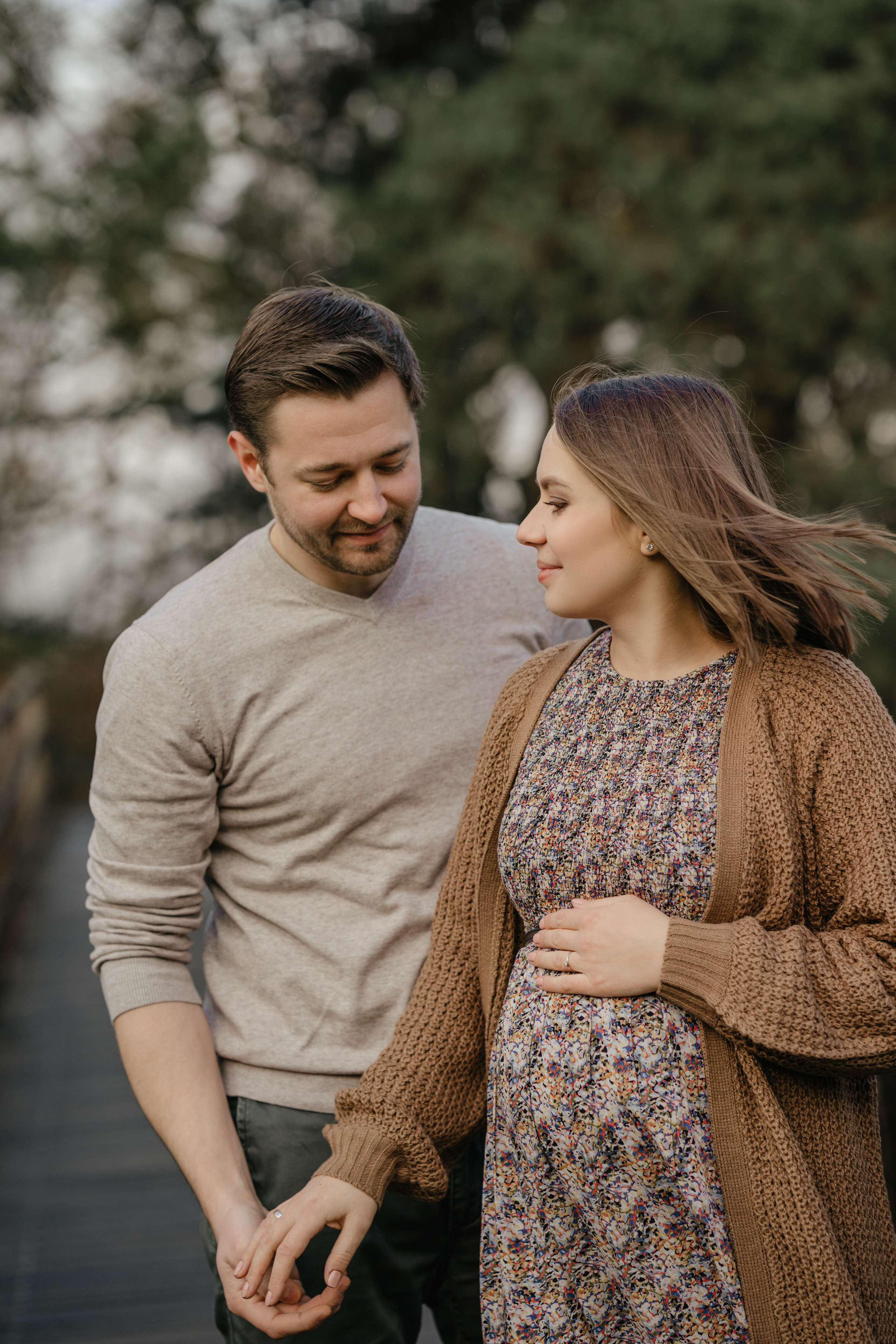 Babybauch Fotos Frankfurt, Schwangeschaftsshooting Hanau, Babybauch Fotoshooting Hanau, Maternity Fotoshooting Frankfurt, Newborn und Familienfotos Hanau, Familienfotograf Frankfurt, Babybauch Shooting Hanau