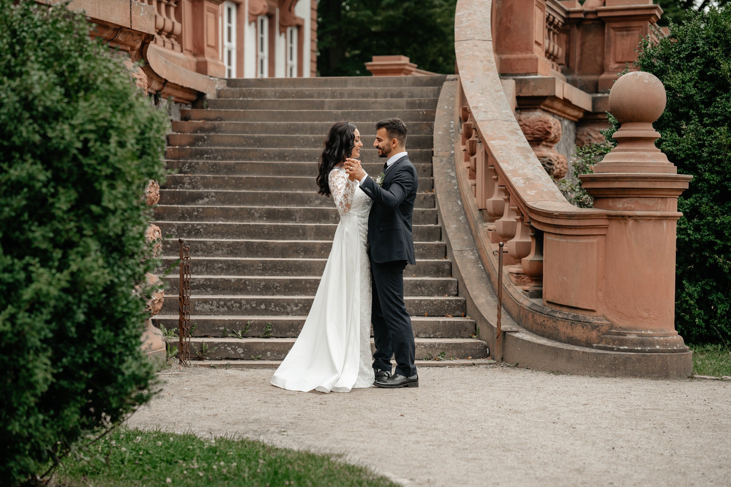 Hochzeit Philippsruhe Schloss Hanau, standesamtliche Hochzeit Hanau, Paarshooting Hanau, Hochzeitsfotograf Hanau, Hochzeitsreportage Hanau