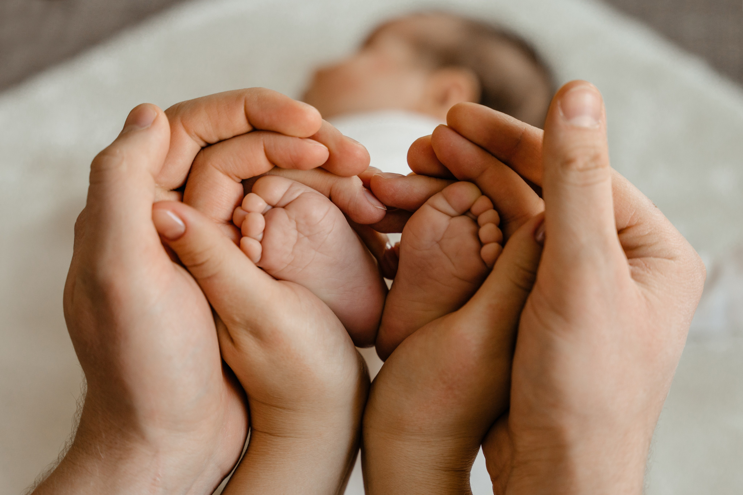Familienfotografie Hanau, Neugeborenenfotografie Hanau, Hanau Familienfotograf, Babyfotografie Hanau, Schwangerschaftsfotografie Hanau, Kinderfotografie Hanau, Fotostudio für Familien und Neugeborene in Hanau, Hanau Familienfotografin, Neugeborenenfotografin Hanau, Familienfotoshootings Hanau, Hanau Babyfotografin, Hanau Schwangerschaftsfotografin, Hanau Kinderfotograf, Natürliche Familienfotos Hanau, Kreative Neugeborenenfotos Hanau, Hanau Familienfotostudio, Familienfotografie im Freien Hanau, Authentische Familienbilder Hanau, Neugeborenenfotografie zu Hause Hanau, Hanau professionelle Familienfotos