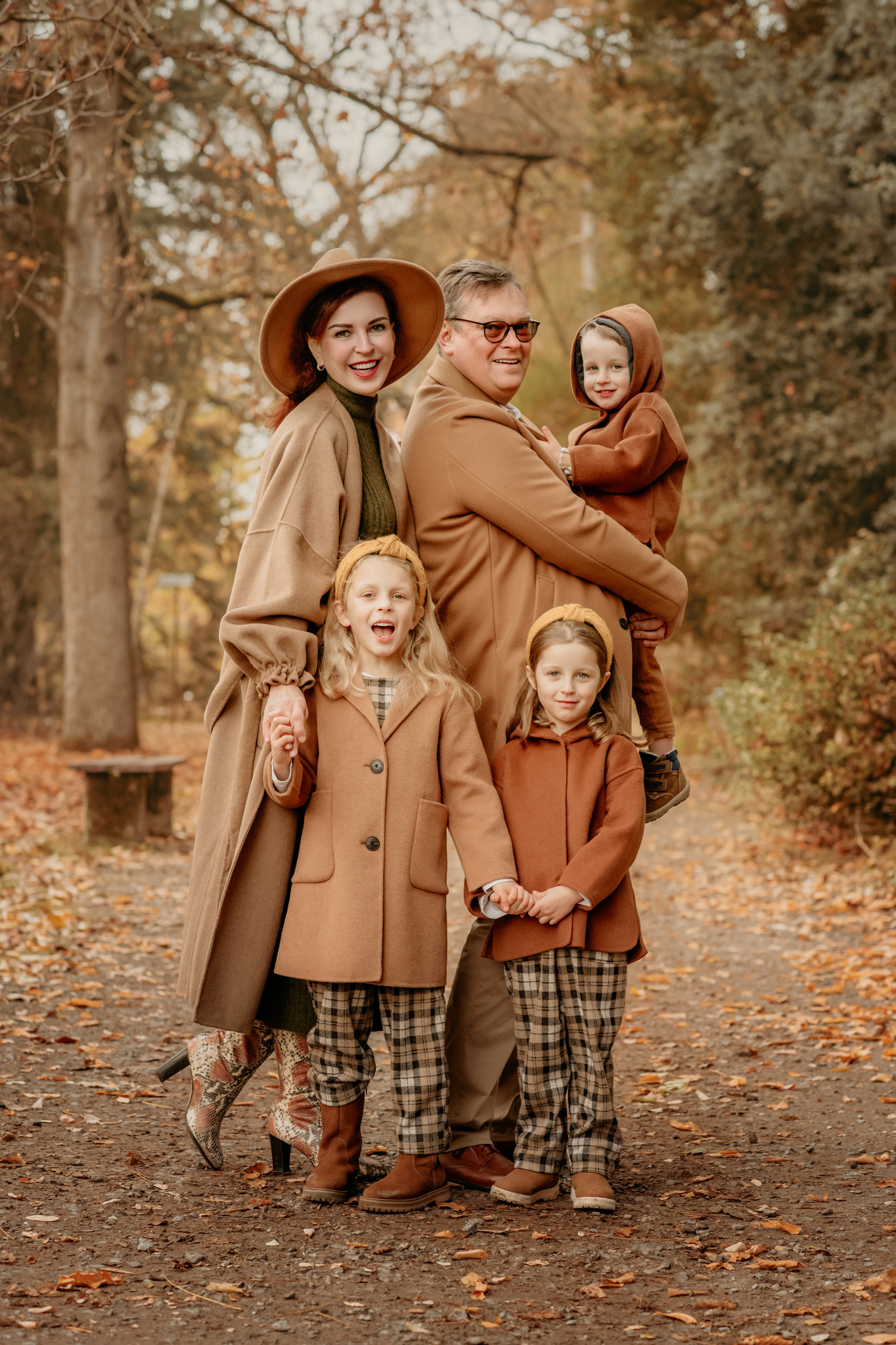 Familienfotos in Herbst. Fotografin in Hanau|Frankfurt|Mainz|Iryna Korenkova