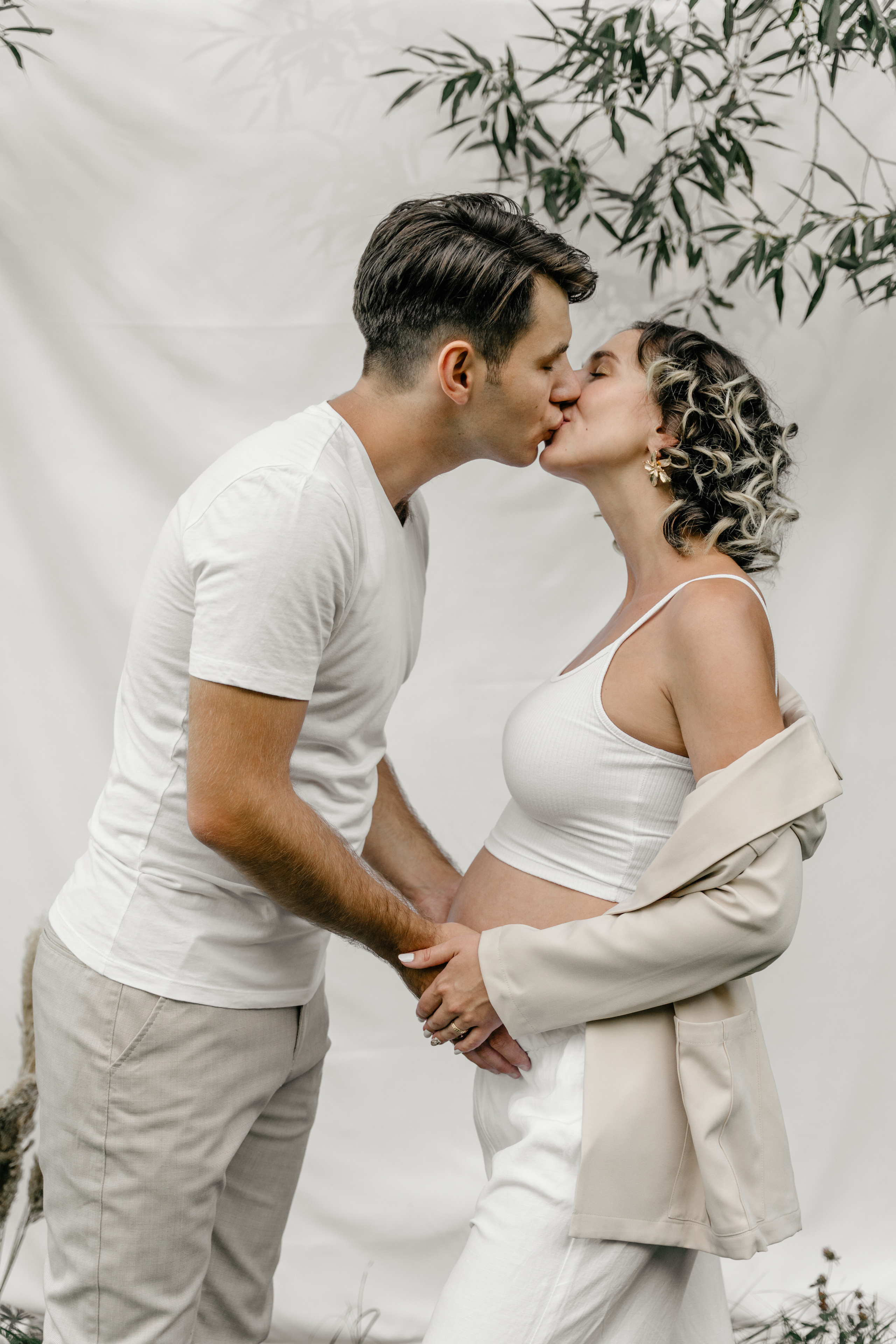 Babybauch Fotos Frankfurt, Schwangeschaftsshooting Hanau, Babybauch Fotoshooting Hanau, Maternity Fotoshooting Frankfurt, Newborn und Familienfotos Hanau, Familienfotograf Frankfurt, Babybauch Shooting Hanau