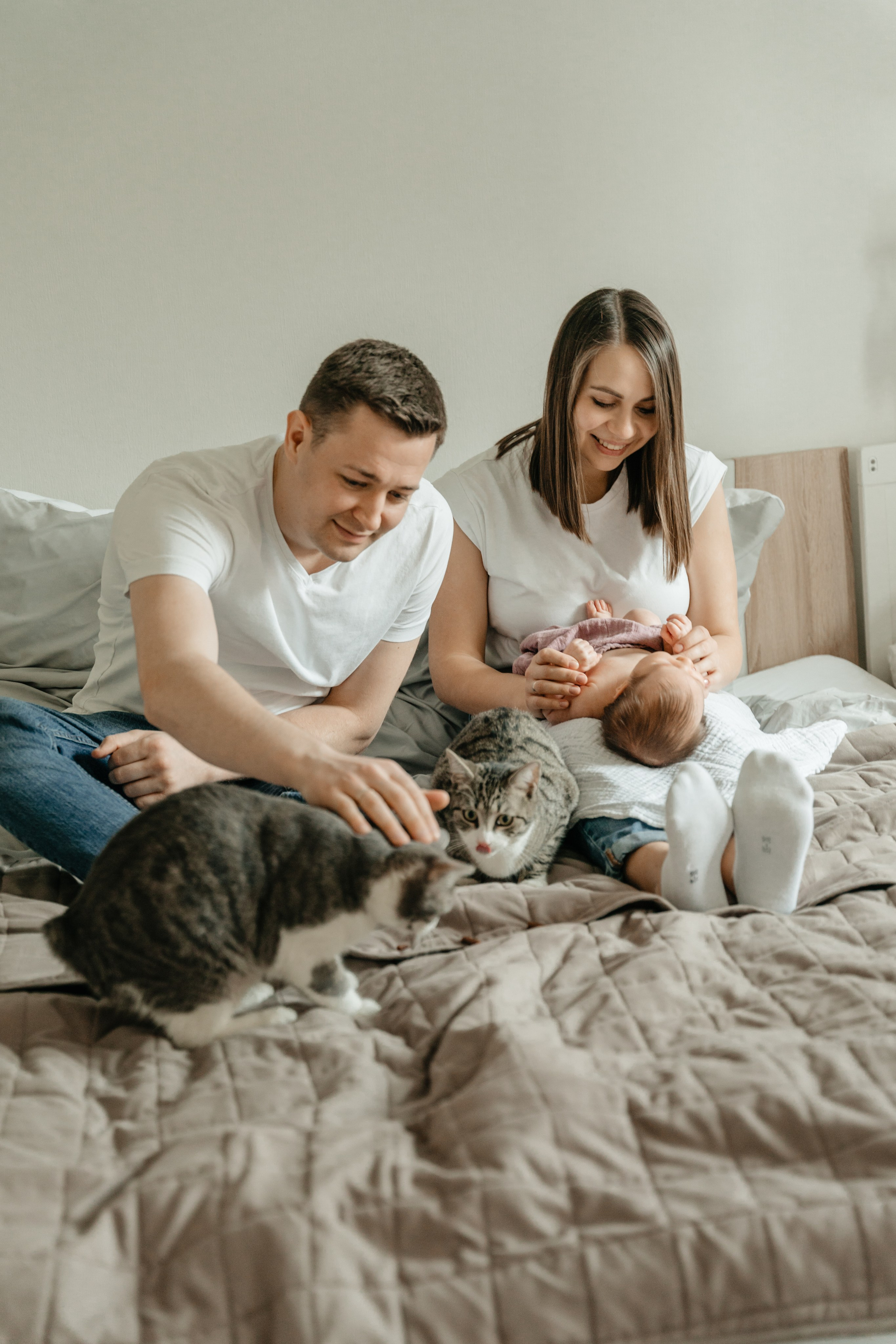 Familienfotografie Hanau, Neugeborenenfotografie Hanau, Hanau Familienfotograf, Babyfotografie Hanau, Schwangerschaftsfotografie Hanau, Kinderfotografie Hanau, Fotostudio für Familien und Neugeborene in Hanau, Hanau Familienfotografin, Neugeborenenfotografin Hanau, Familienfotoshootings Hanau, Hanau Babyfotografin, Hanau Schwangerschaftsfotografin, Hanau Kinderfotograf, Natürliche Familienfotos Hanau, Kreative Neugeborenenfotos Hanau, Hanau Familienfotostudio, Familienfotografie im Freien Hanau, Authentische Familienbilder Hanau, Neugeborenenfotografie zu Hause Hanau, Hanau professionelle Familienfotos