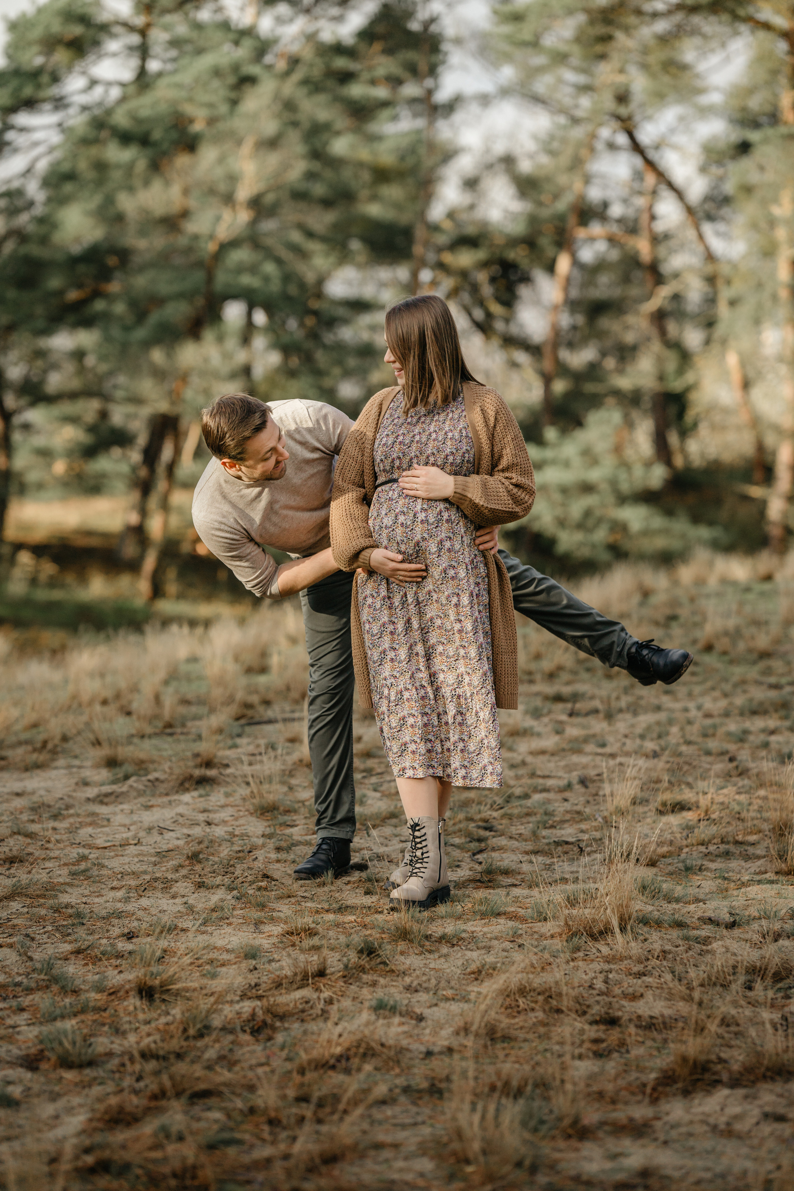 Babybauch Fotos Frankfurt, Schwangeschaftsshooting Hanau, Babybauch Fotoshooting Hanau, Maternity Fotoshooting Frankfurt, Newborn und Familienfotos Hanau, Familienfotograf Frankfurt, Babybauch Shooting Hanau