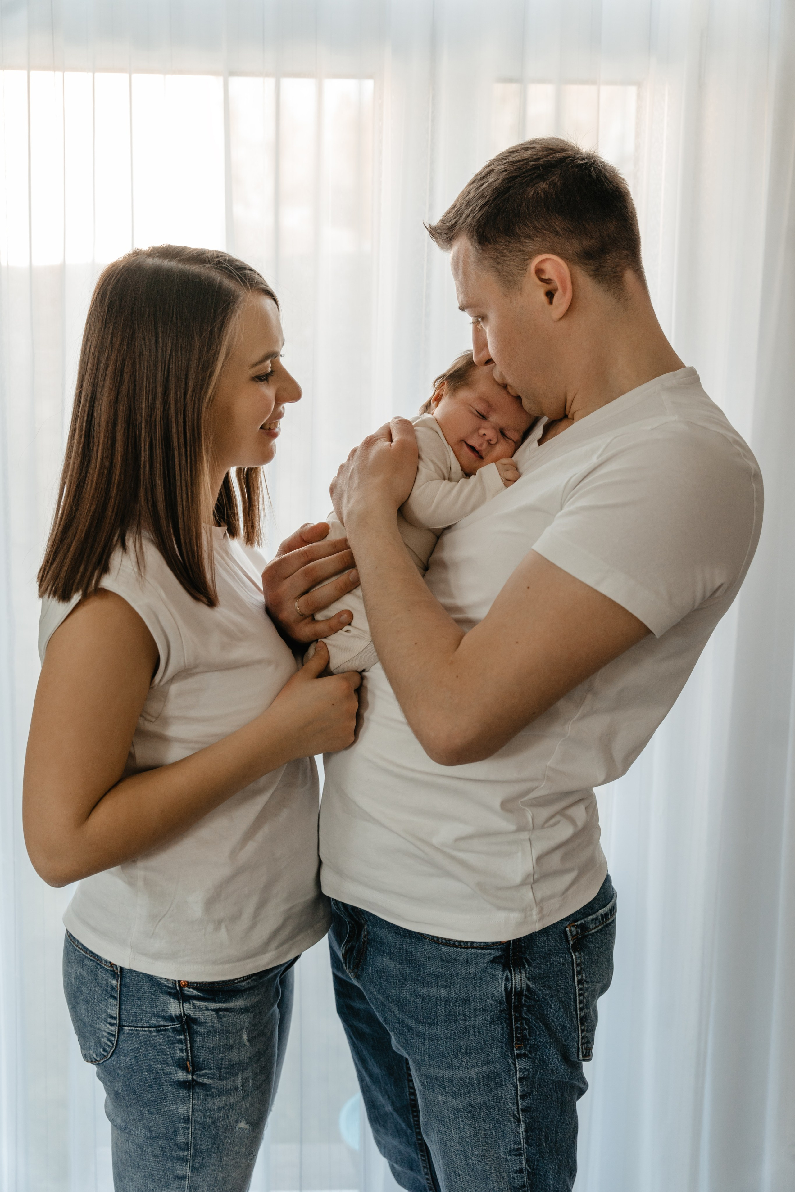 Familienfotografie Hanau, Neugeborenenfotografie Hanau, Hanau Familienfotograf, Babyfotografie Hanau, Schwangerschaftsfotografie Hanau, Kinderfotografie Hanau, Fotostudio für Familien und Neugeborene in Hanau, Hanau Familienfotografin, Neugeborenenfotografin Hanau, Familienfotoshootings Hanau, Hanau Babyfotografin, Hanau Schwangerschaftsfotografin, Hanau Kinderfotograf, Natürliche Familienfotos Hanau, Kreative Neugeborenenfotos Hanau, Hanau Familienfotostudio, Familienfotografie im Freien Hanau, Authentische Familienbilder Hanau, Neugeborenenfotografie zu Hause Hanau, Hanau professionelle Familienfotos
