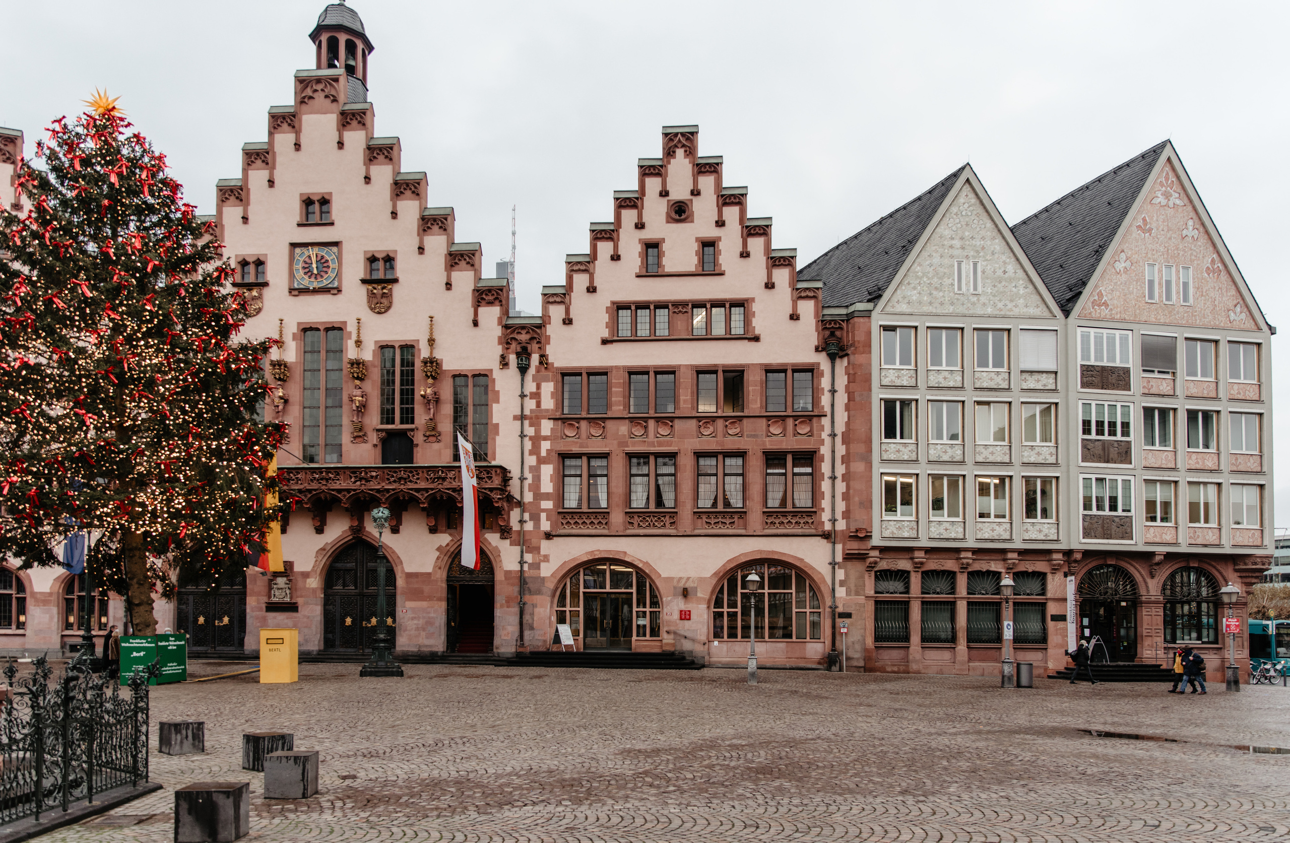 Standesamtliche Trauung Römer in Frankfurt. Fotografin in Hanau|Frankfurt|Mainz|Iryna Korenkova
