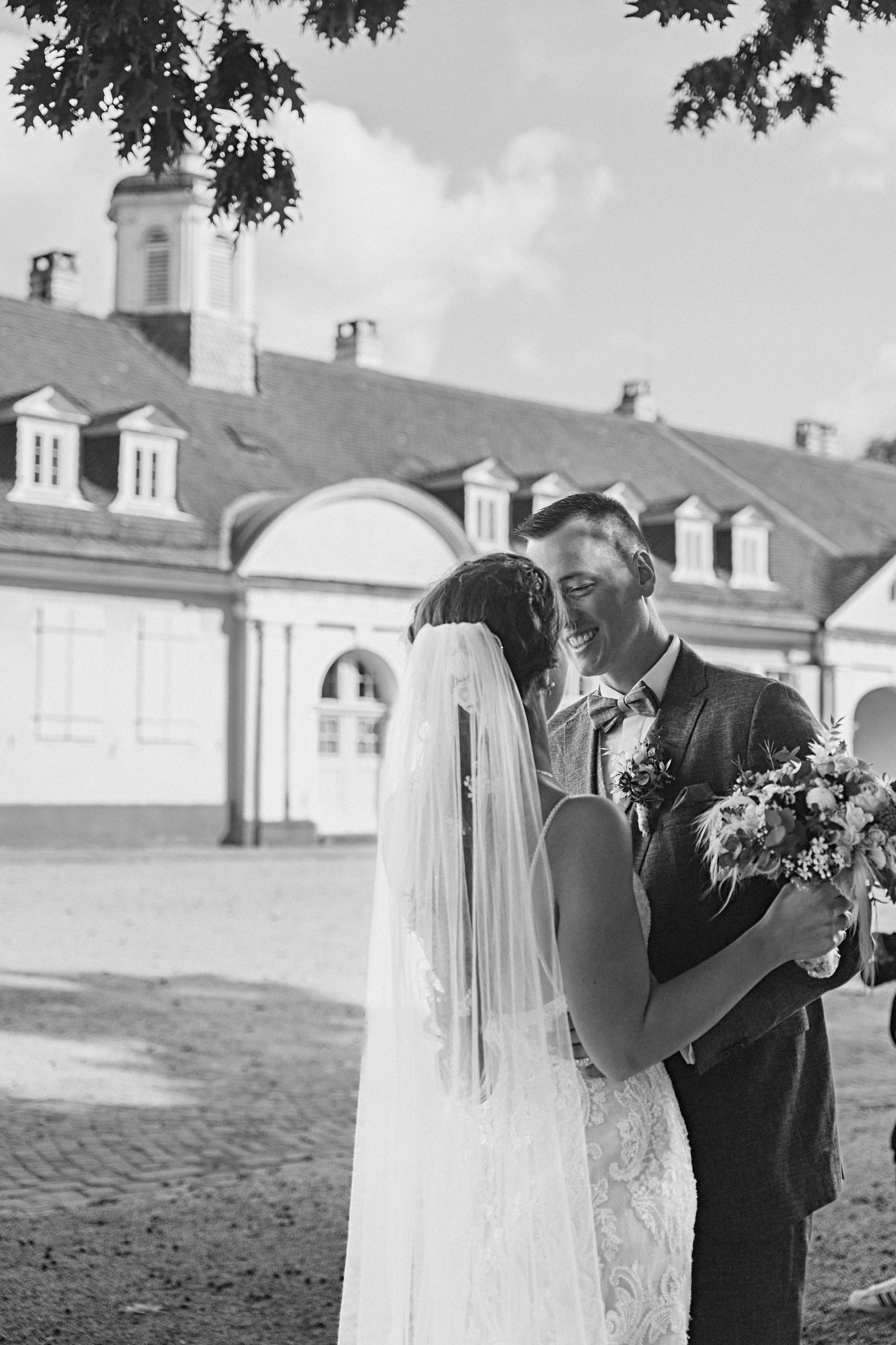 Karina&Robert|Brautpaarshooting in Wilhelmsbad Hanau. Fotografin in Hanau|Frankfurt|Mainz|Iryna Korenkova