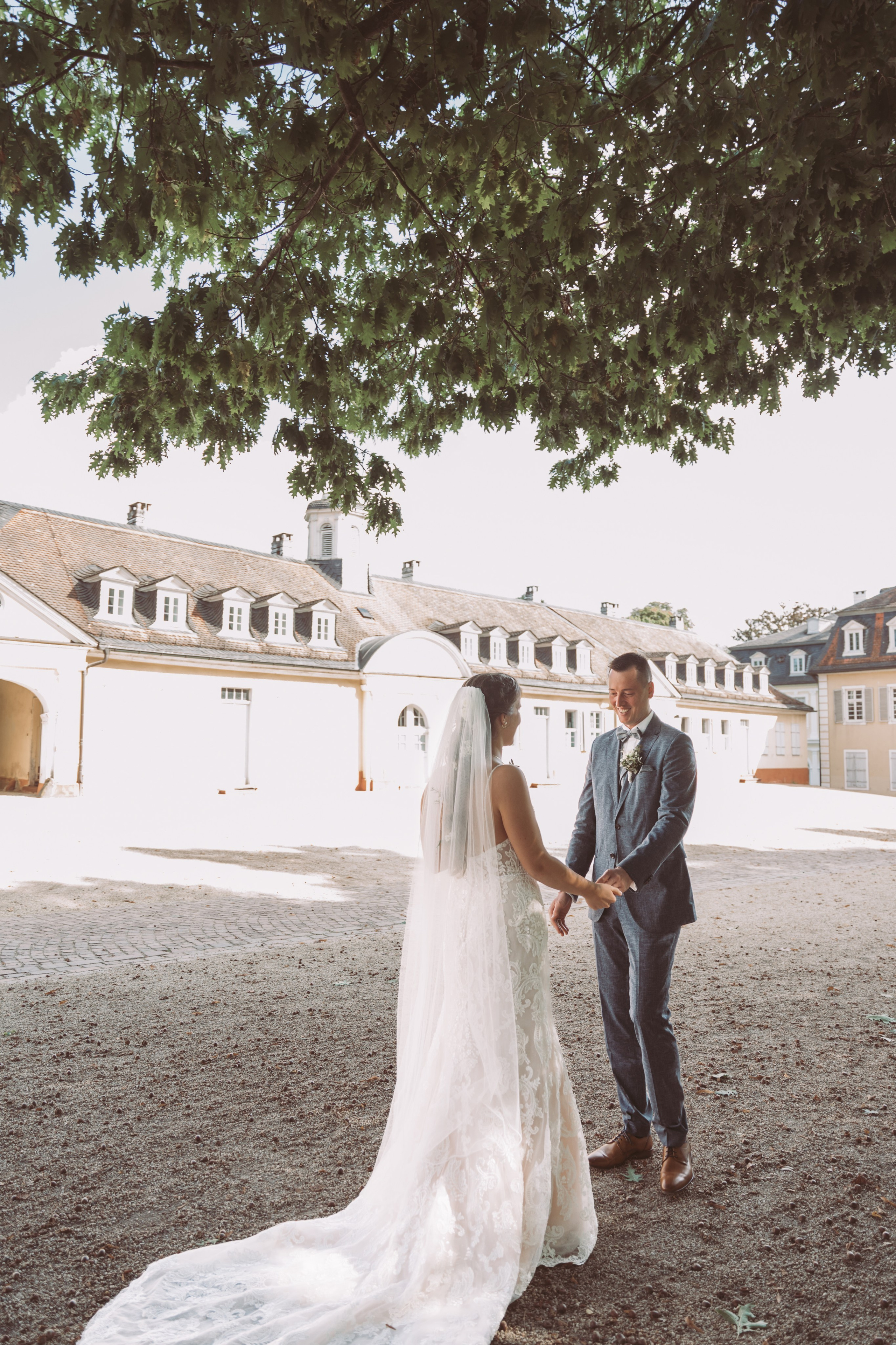 Karina&Robert|Brautpaarshooting in Wilhelmsbad Hanau. Fotografin in Hanau|Frankfurt|Mainz|Iryna Korenkova