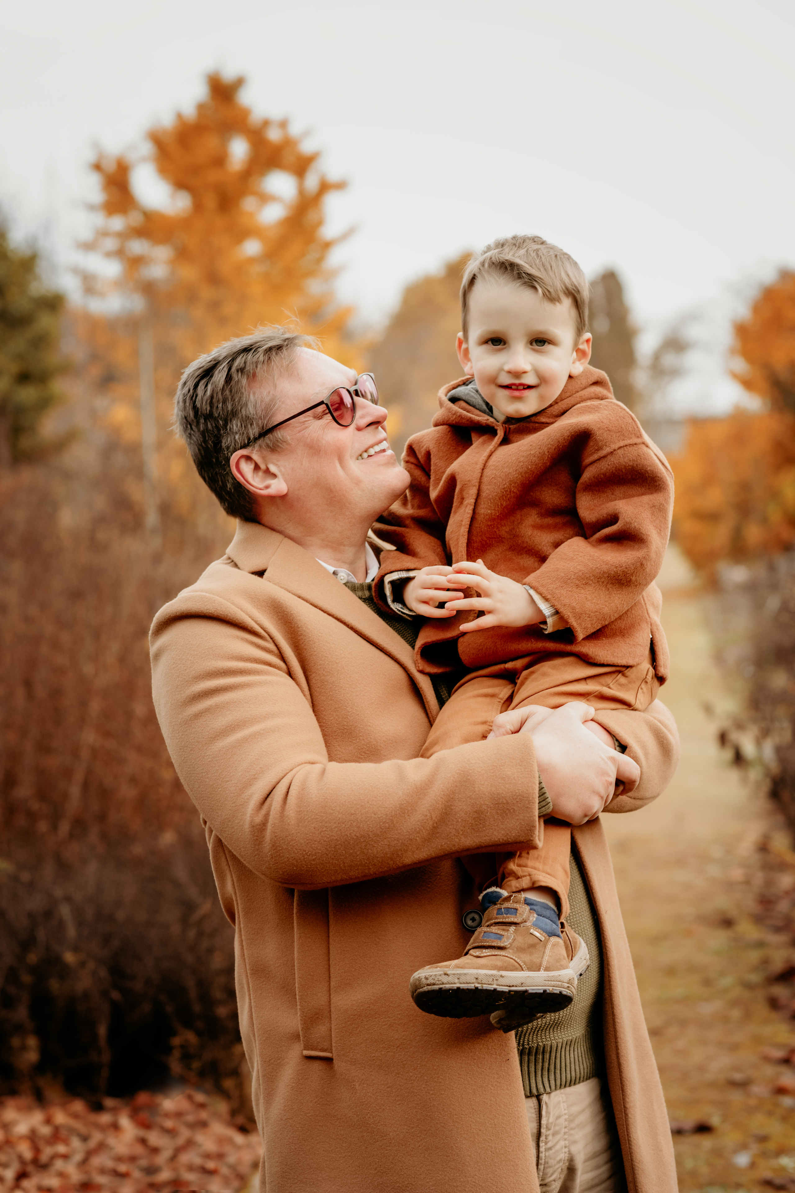 Familienfotos in Herbst. Fotografin in Hanau|Frankfurt|Mainz|Iryna Korenkova