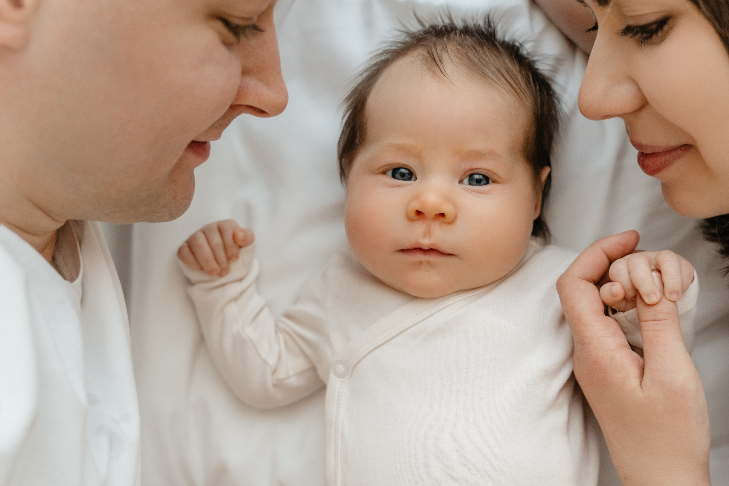 Familienfotografie Hanau, Neugeborenenfotografie Hanau, Hanau Familienfotograf, Babyfotografie Hanau, Schwangerschaftsfotografie Hanau, Kinderfotografie Hanau, Fotostudio für Familien und Neugeborene in Hanau, Hanau Familienfotografin, Neugeborenenfotografin Hanau, Familienfotoshootings Hanau, Hanau Babyfotografin, Hanau Schwangerschaftsfotografin, Hanau Kinderfotograf, Natürliche Familienfotos Hanau, Kreative Neugeborenenfotos Hanau, Hanau Familienfotostudio, Familienfotografie im Freien Hanau, Authentische Familienbilder Hanau, Neugeborenenfotografie zu Hause Hanau, Hanau professionelle Familienfotos