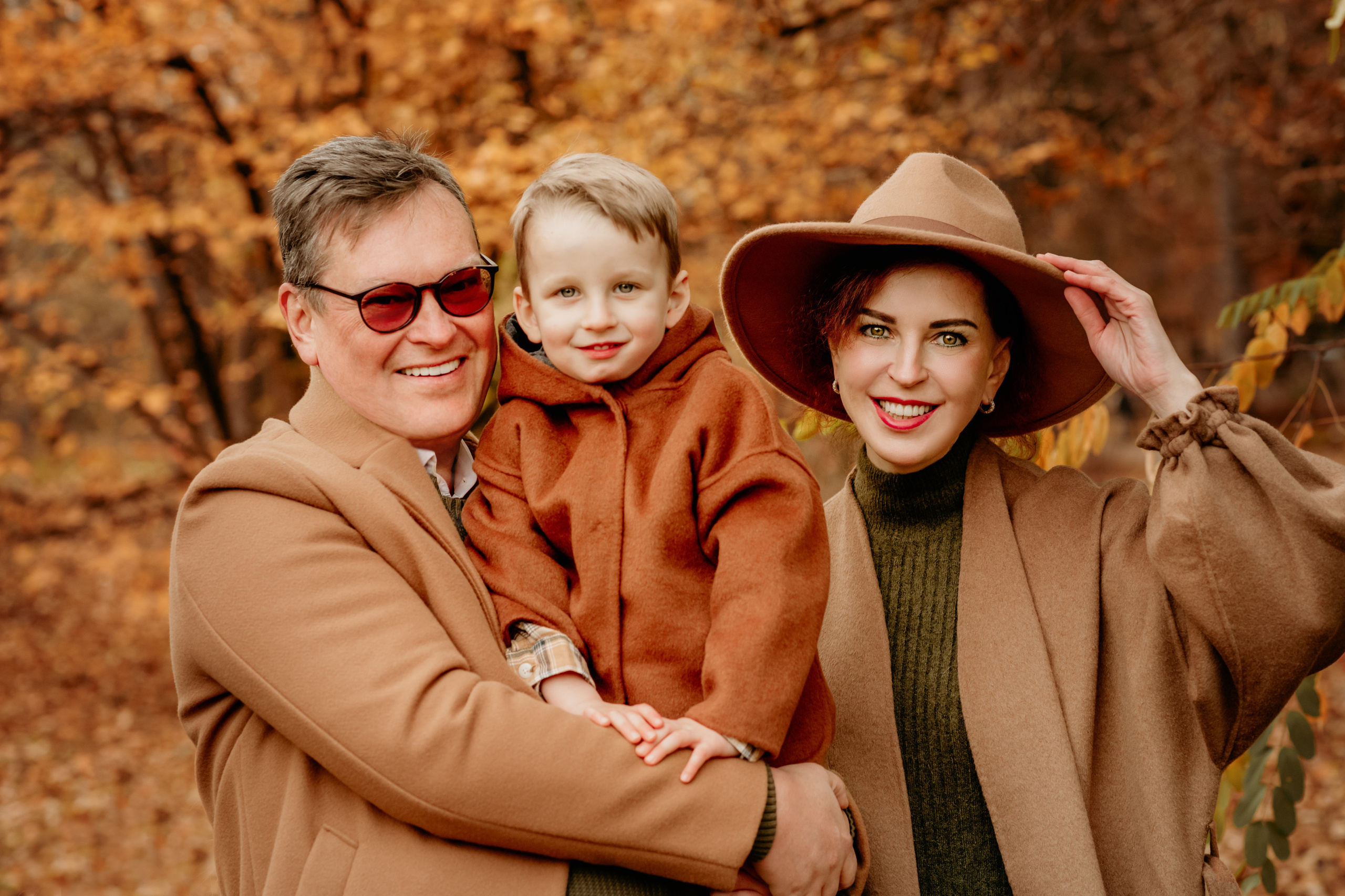 Familienfotos in Herbst. Fotografin in Hanau|Frankfurt|Mainz|Iryna Korenkova