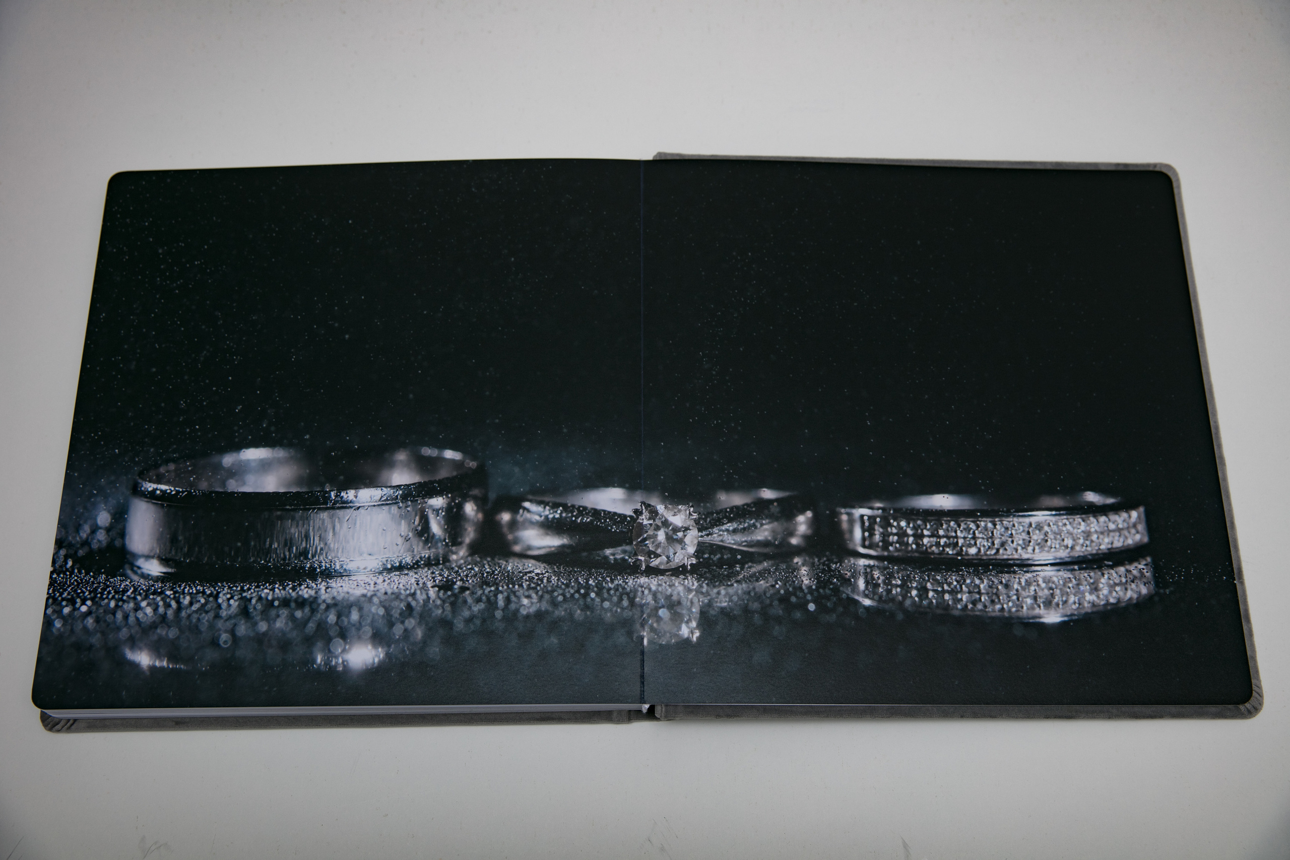 Свадебная книга - Свадебный фотограф Запорожье Photoduet Sunday. Свадебный фотограф в Запорожье Photoduet Sunday