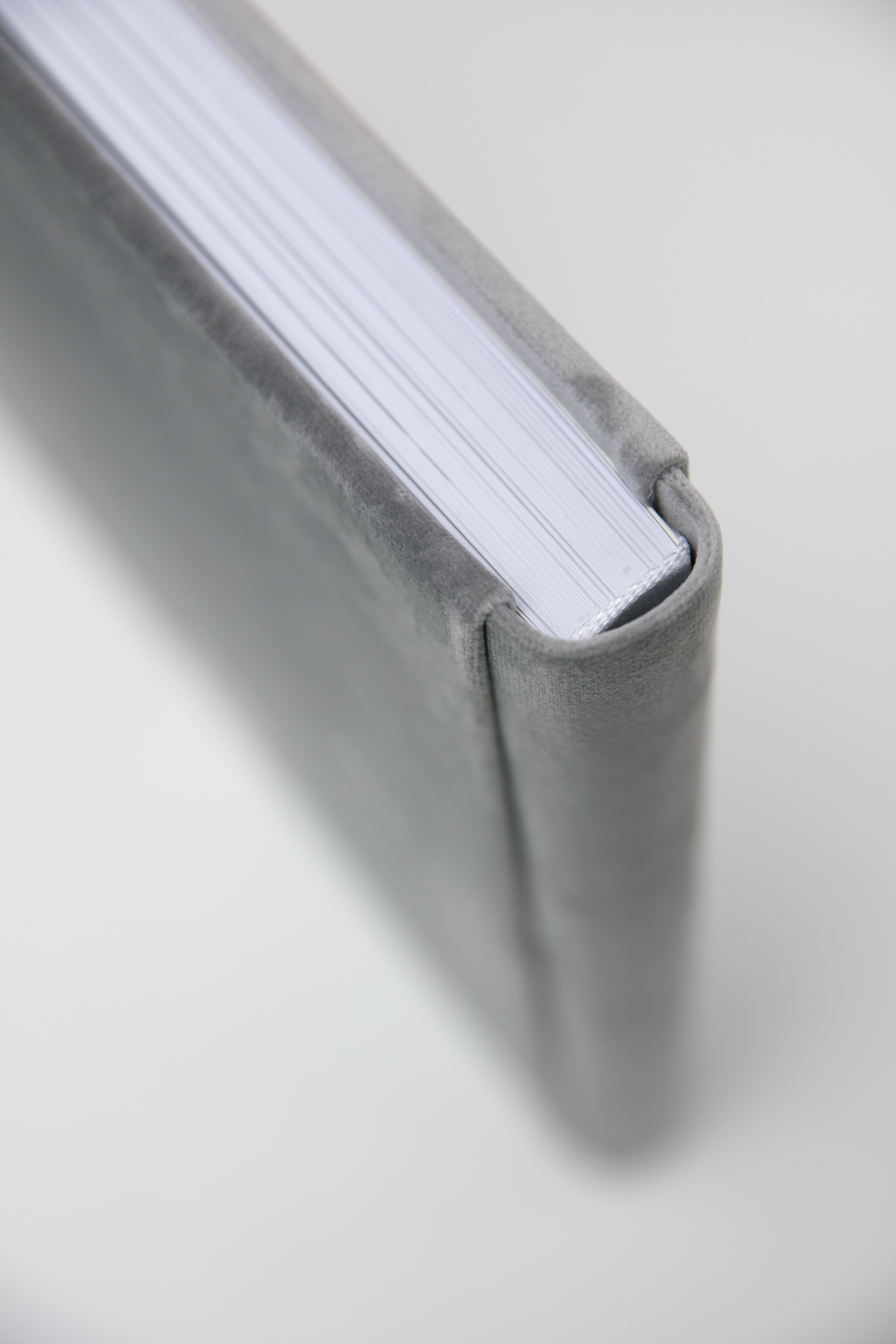 Свадебная книга - Свадебный фотограф Запорожье Photoduet Sunday. Свадебный фотограф в Запорожье Photoduet Sunday