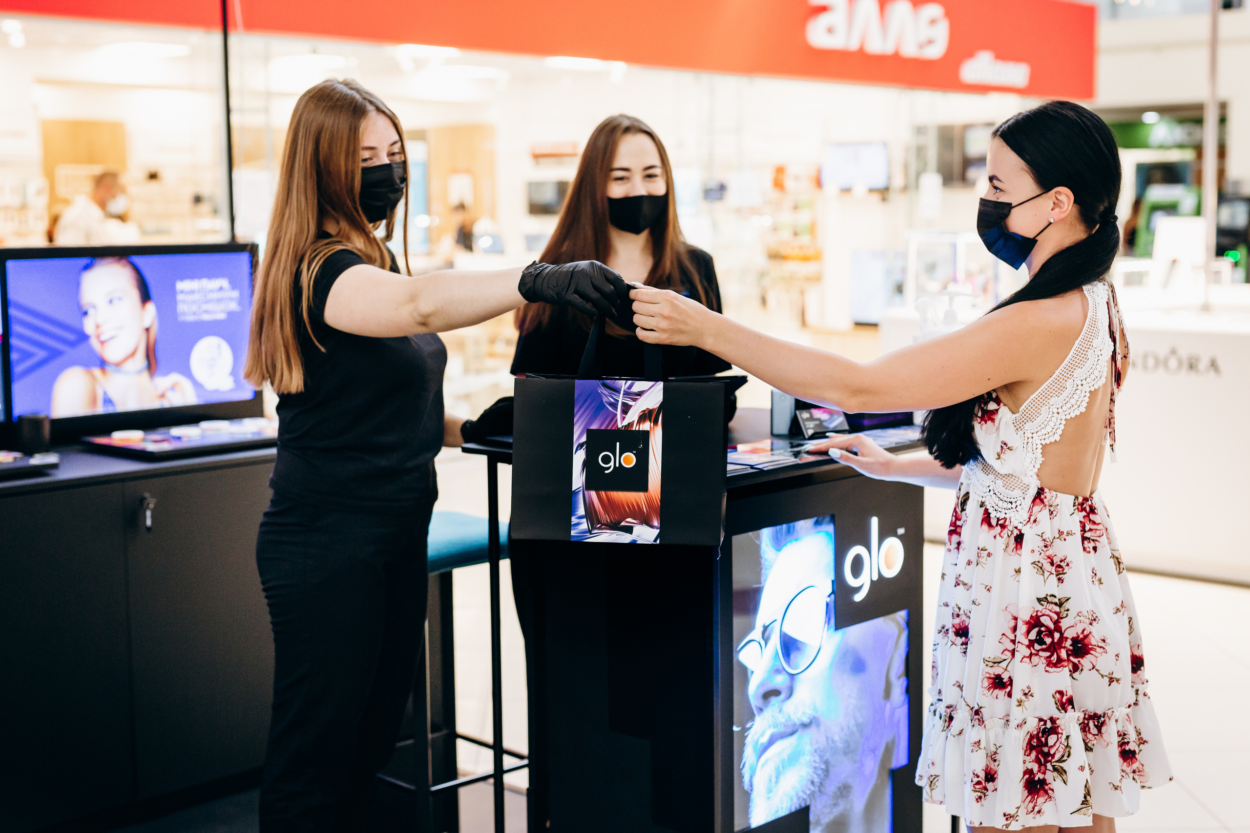 Рекламна фотозйомка для бренду glo™. Фотограф Тетяна Бродзяк