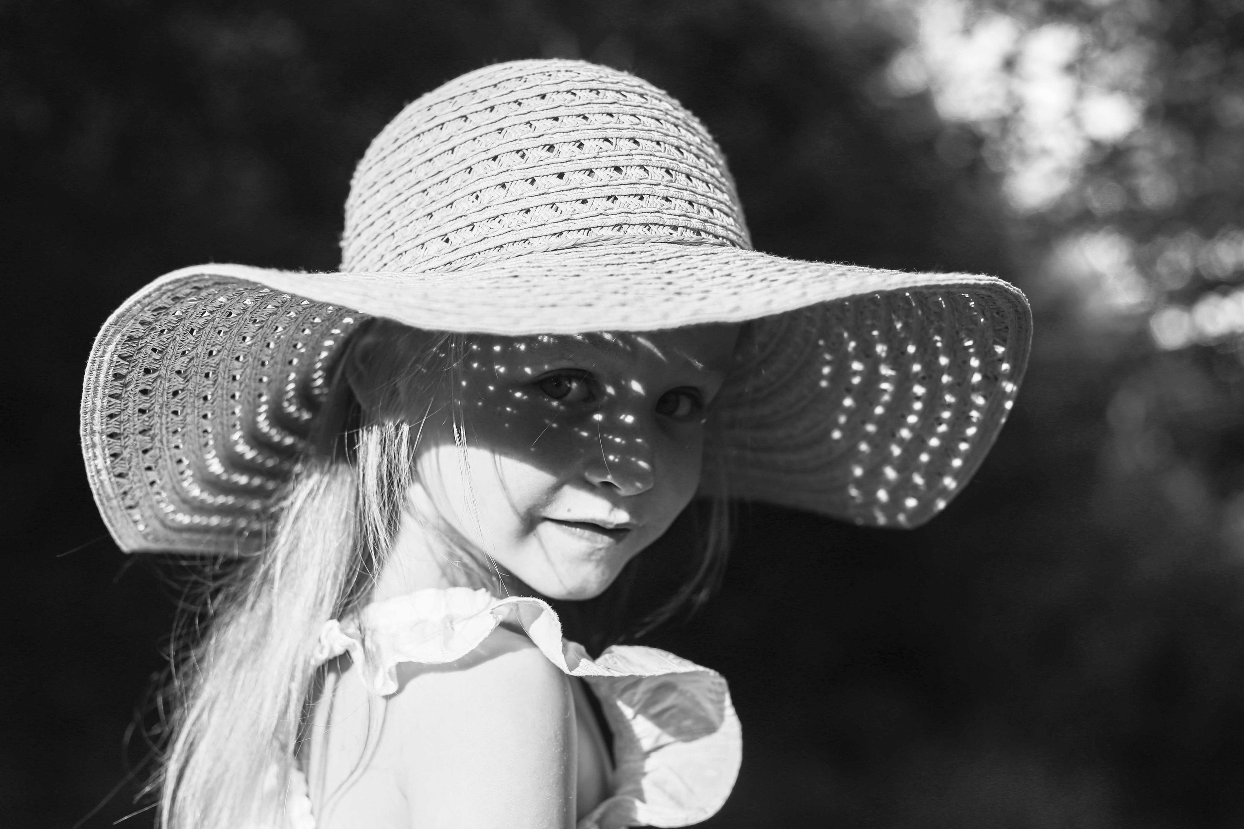 Mom & daughter. Lifestyle photographer Vancouver Island