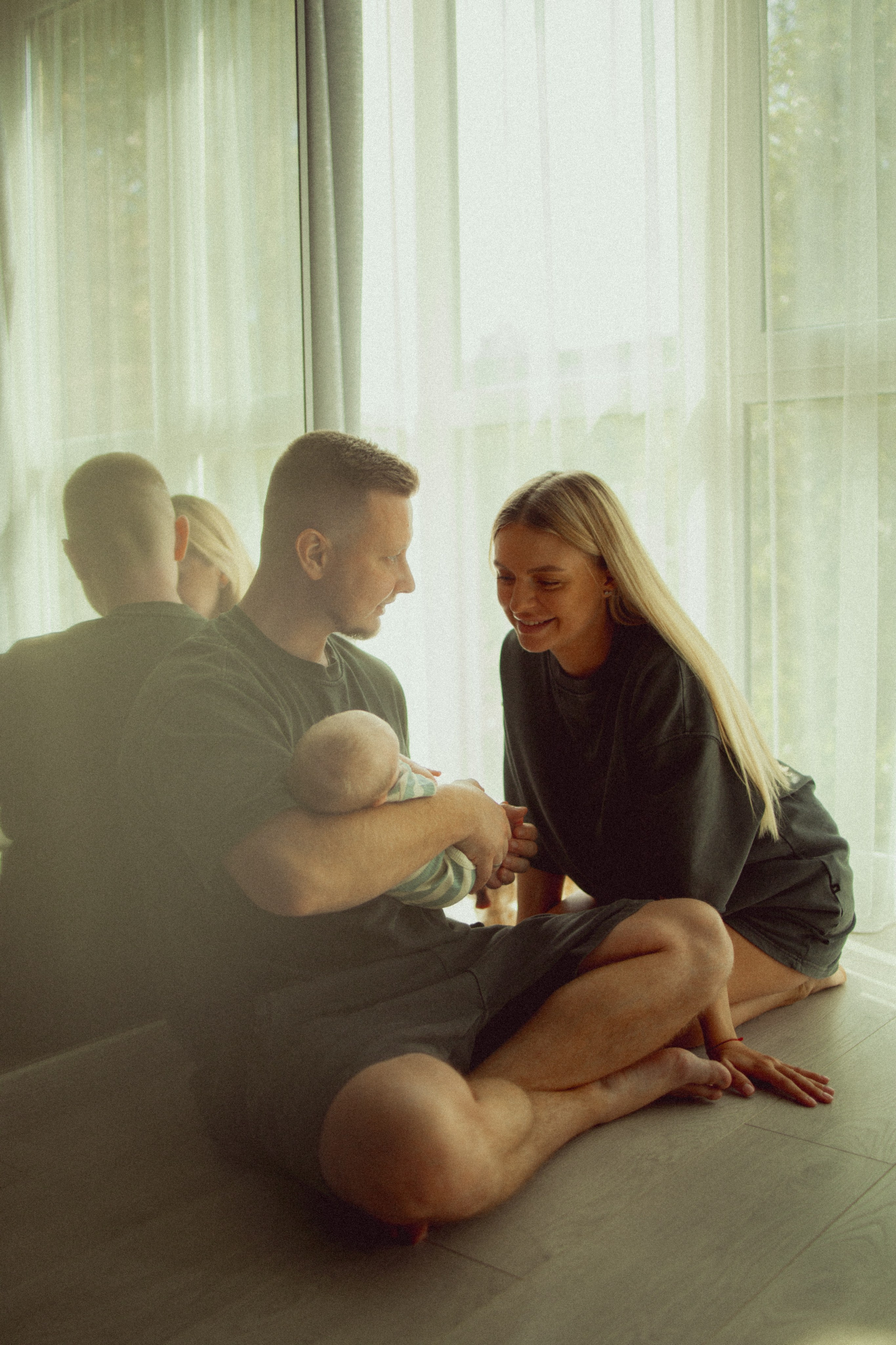 Newborn. Lifestyle photographer Vancouver Island