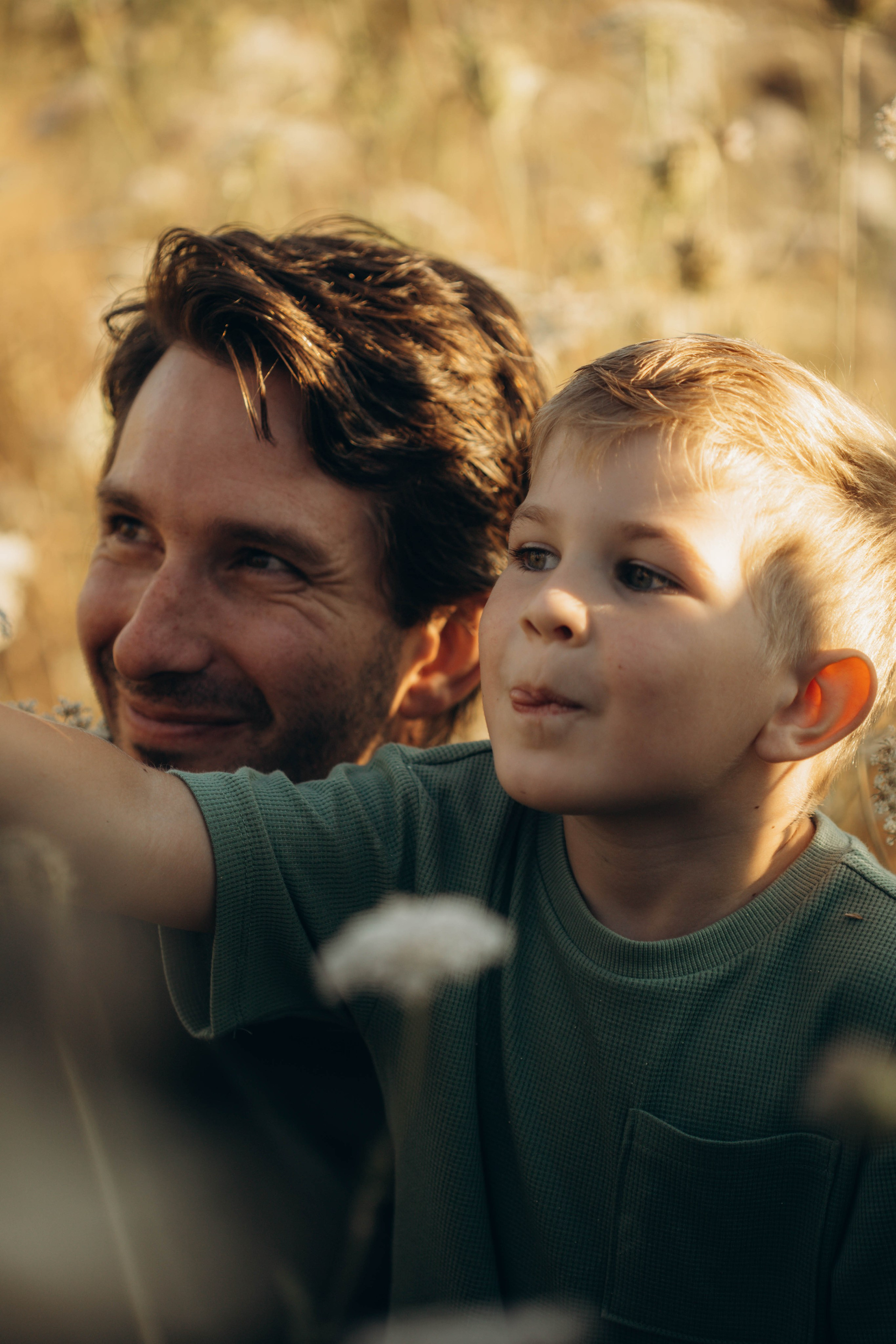 Family. Lifestyle photographer Vancouver Island