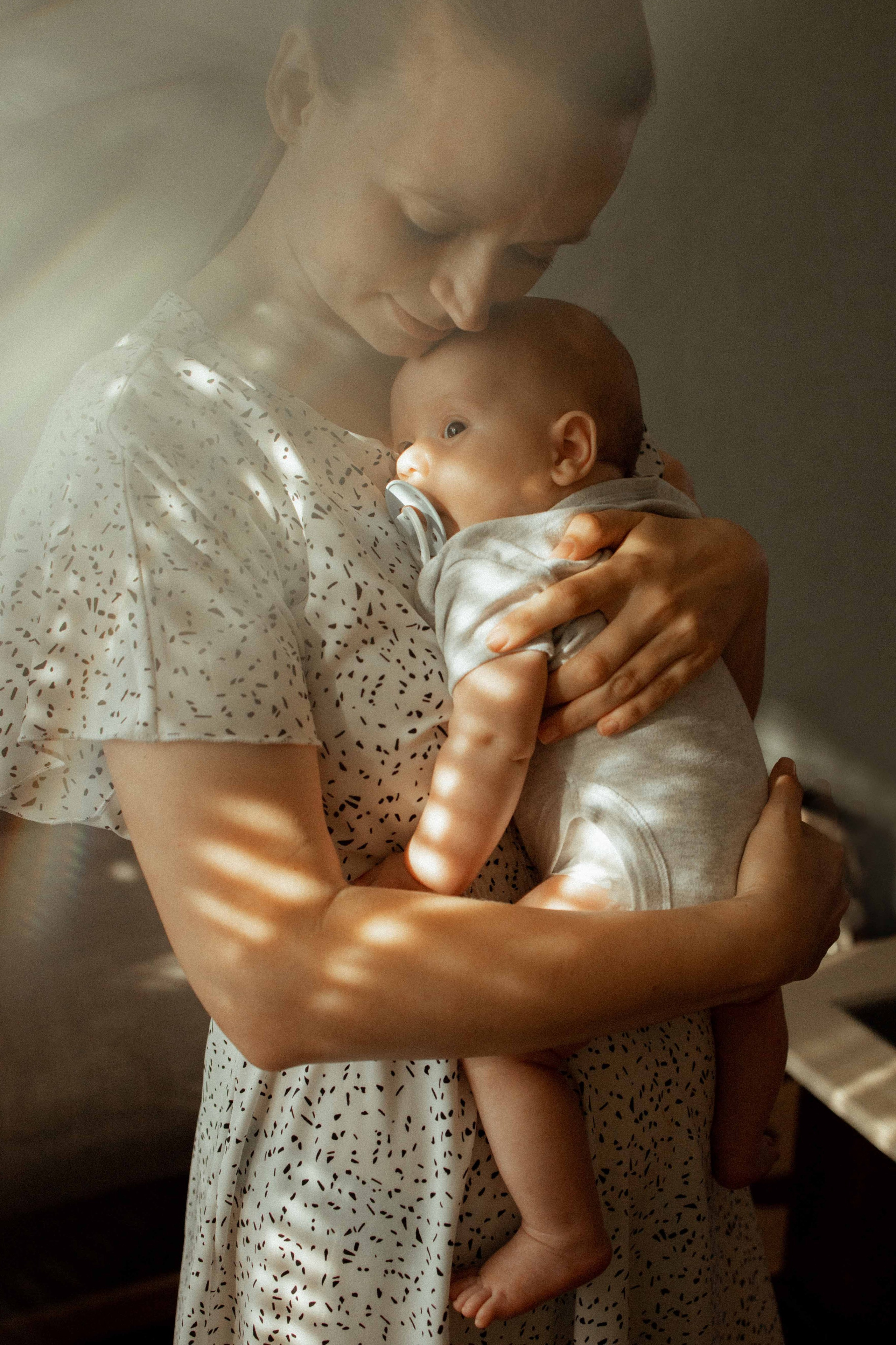 Newborn. Lifestyle photographer Vancouver Island