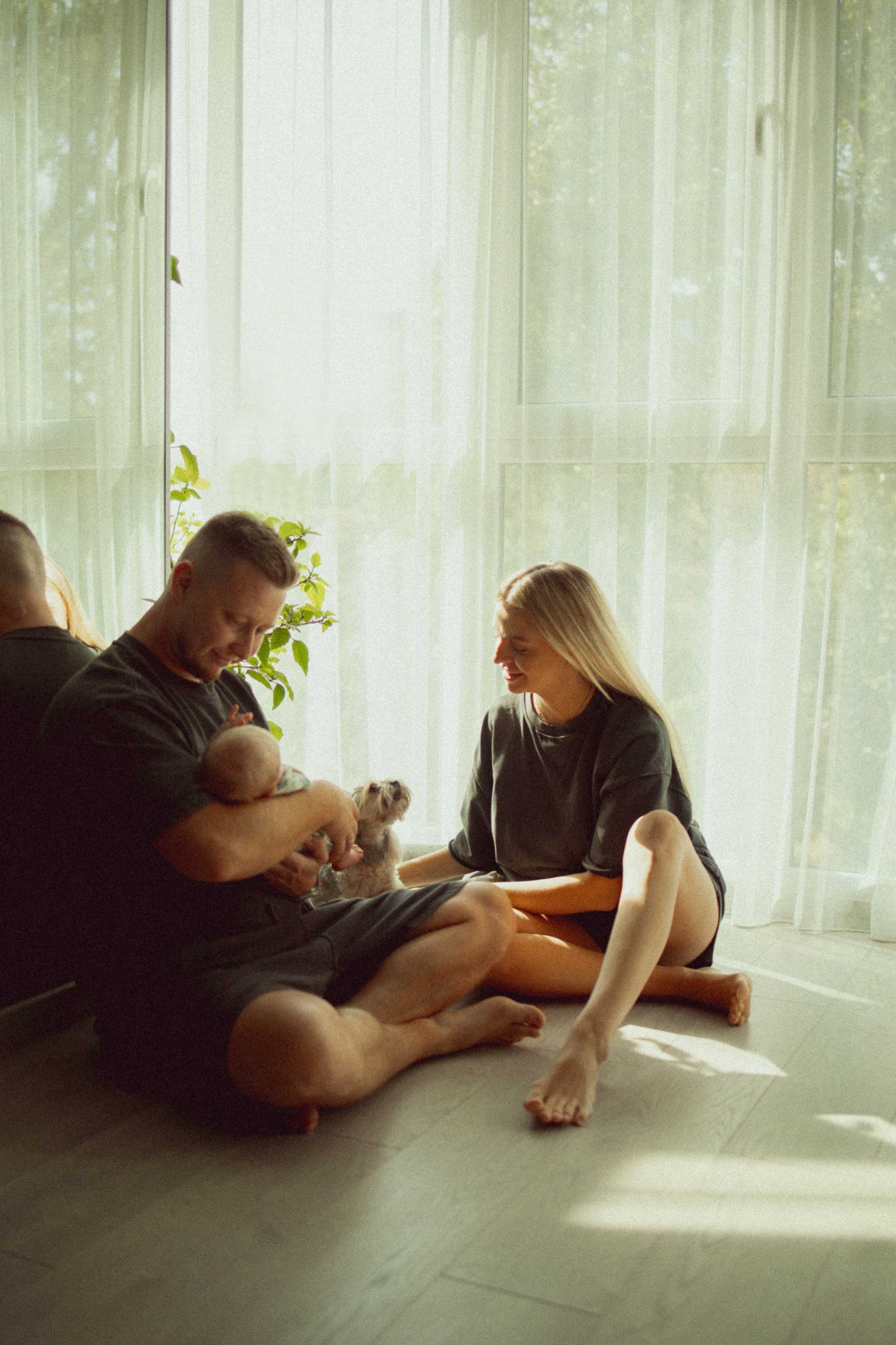 Newborn. Lifestyle photographer Vancouver Island