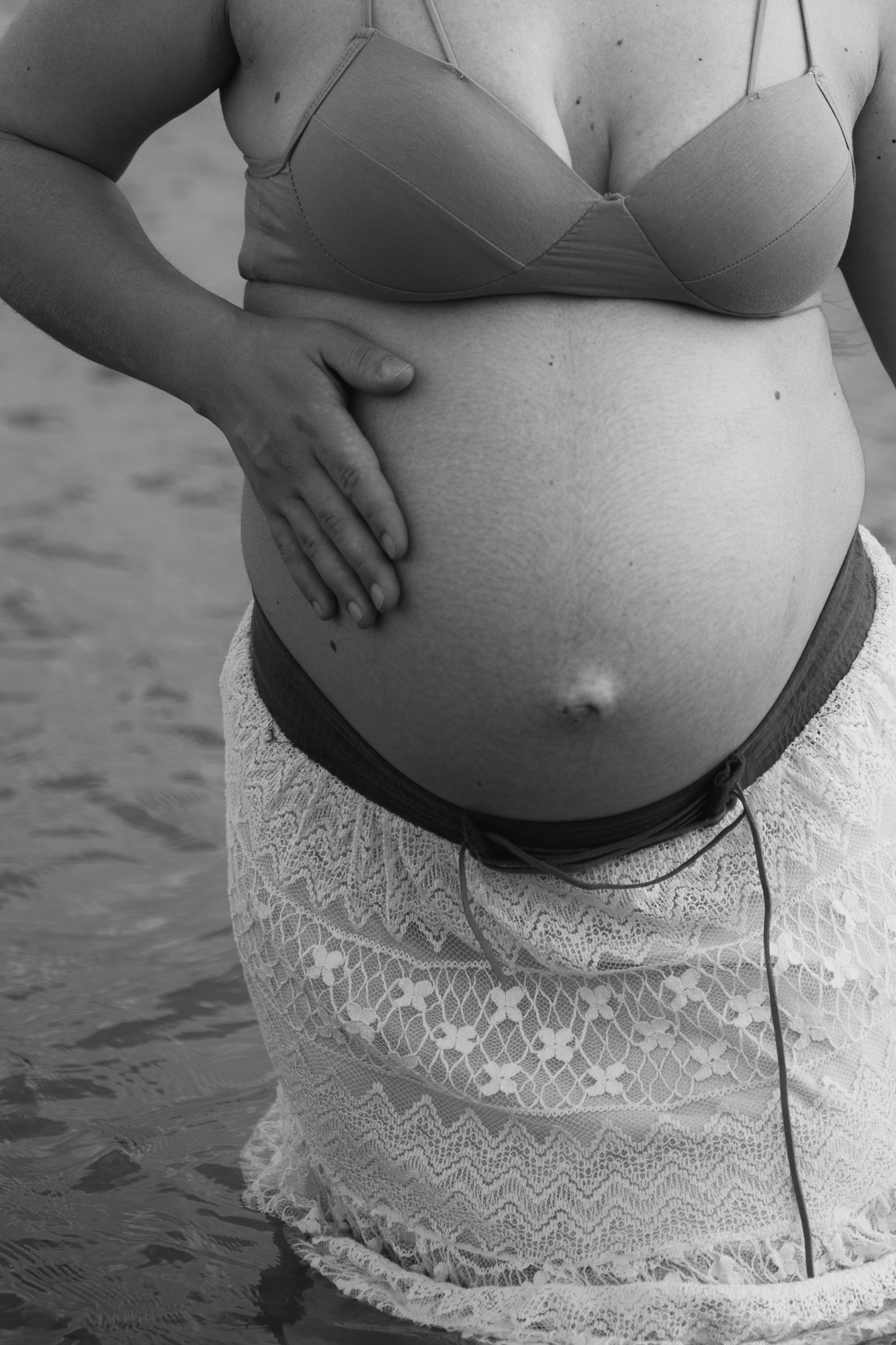 Pregnant. Lifestyle photographer Vancouver Island