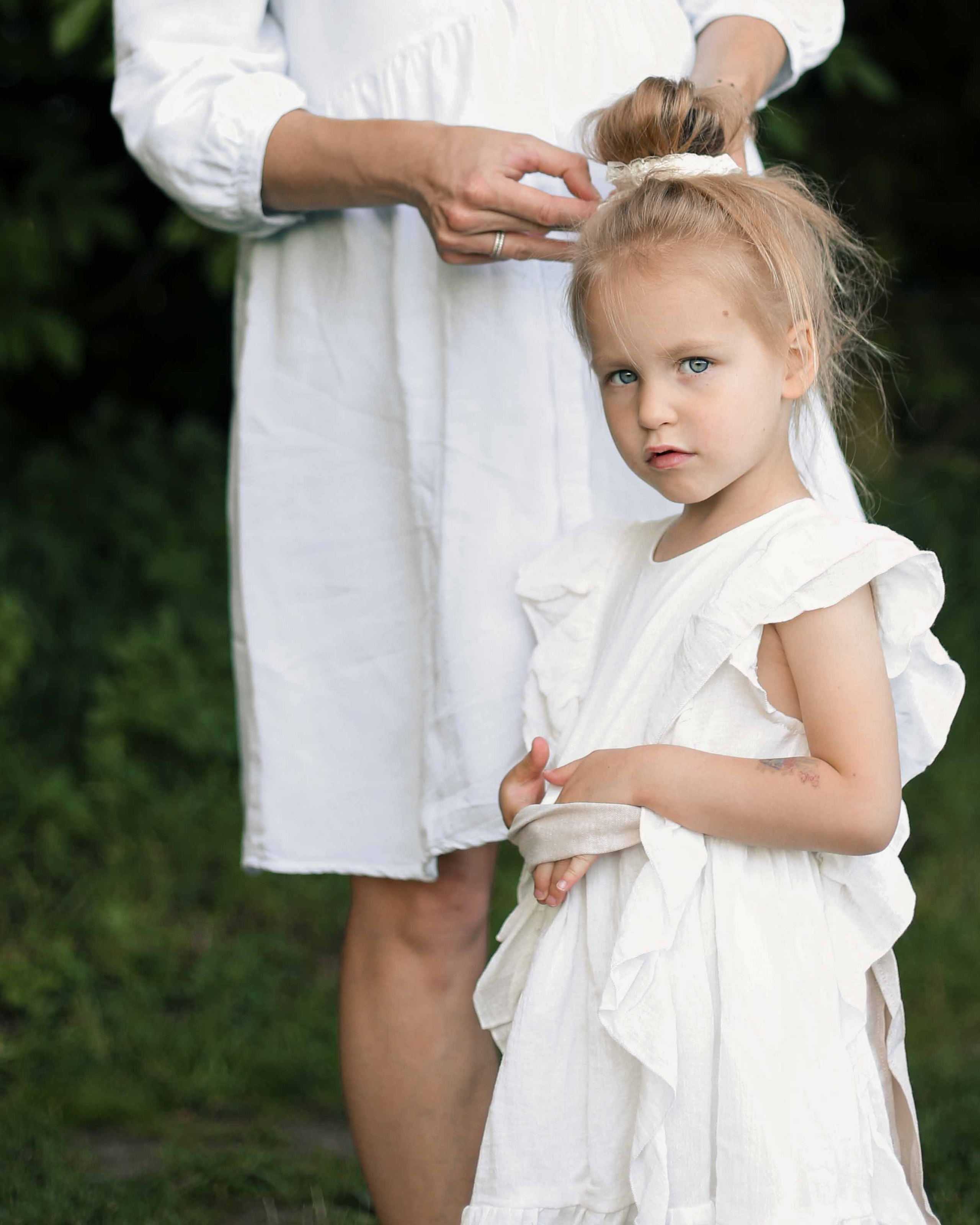 Mom & daughter. Lifestyle photographer Vancouver Island