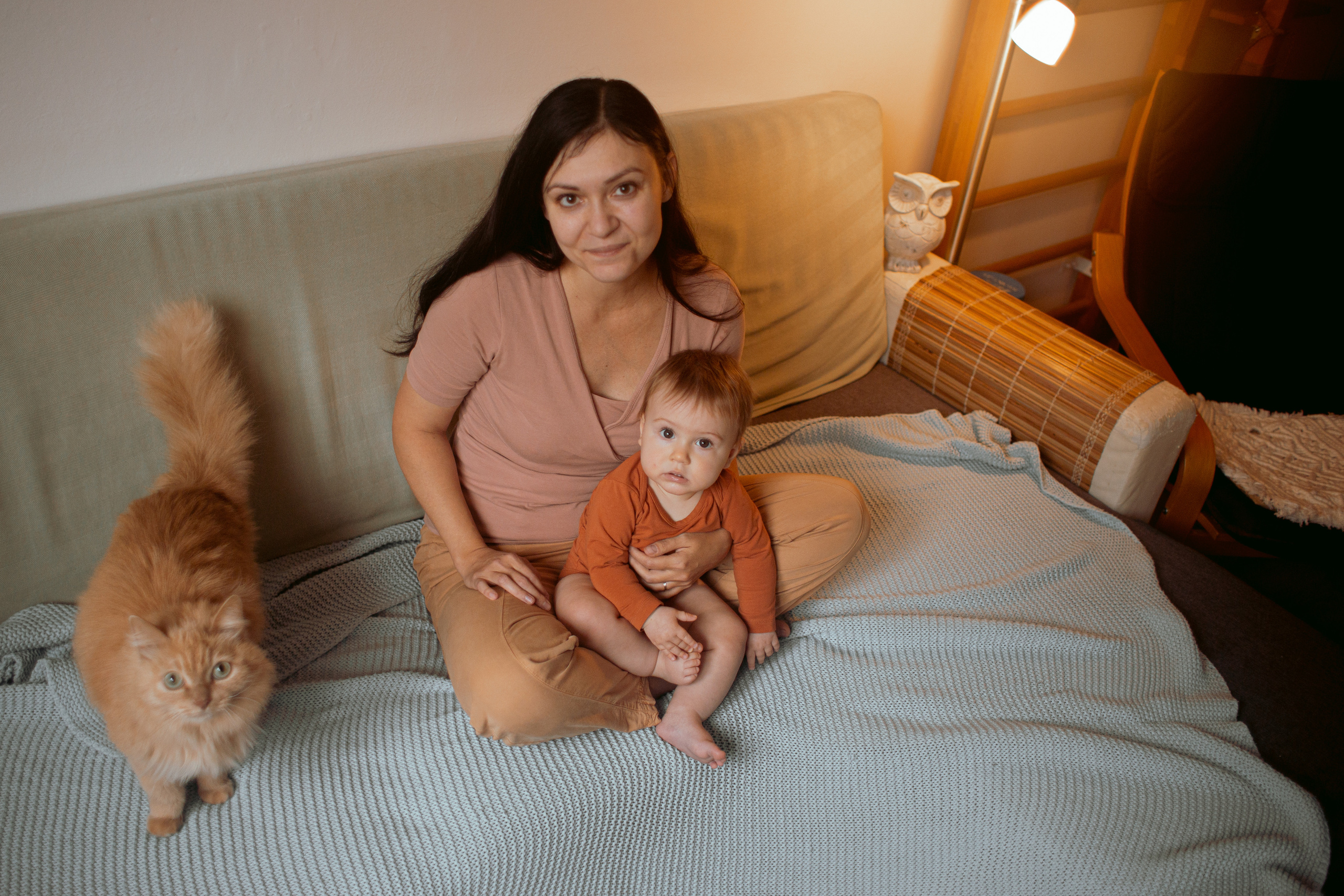 Mom + baby. Lifestyle photographer Vancouver Island