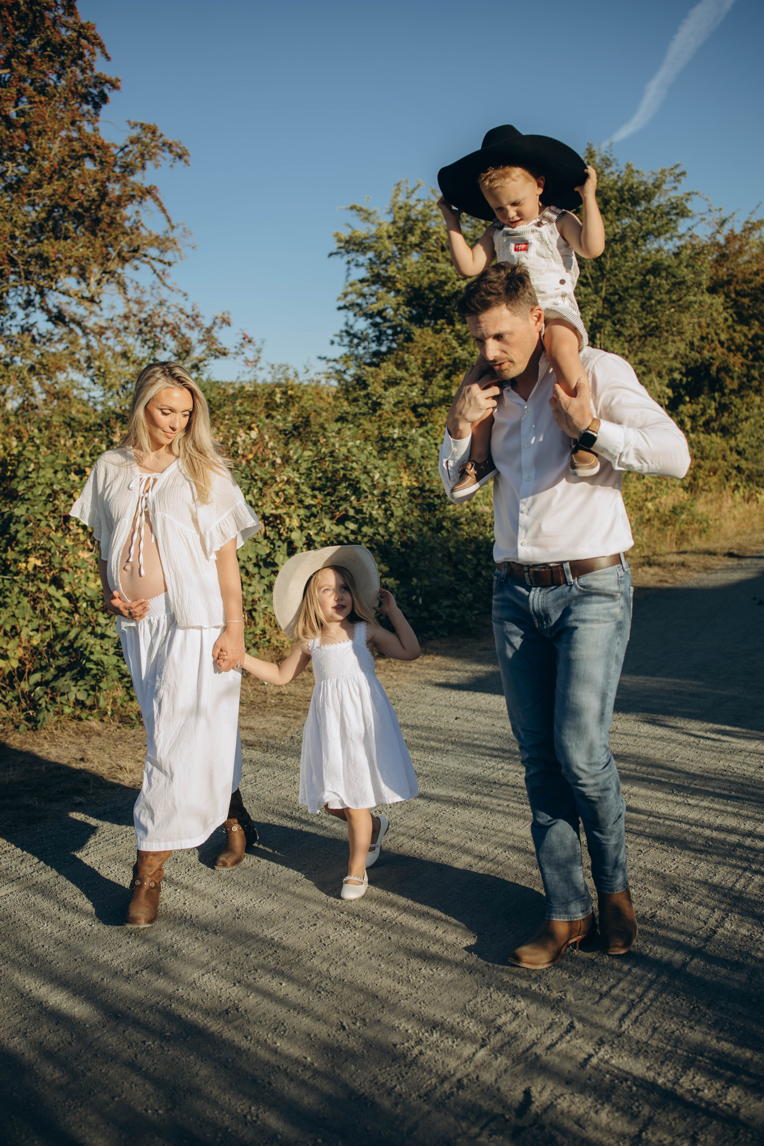 Family. Lifestyle photographer Vancouver Island