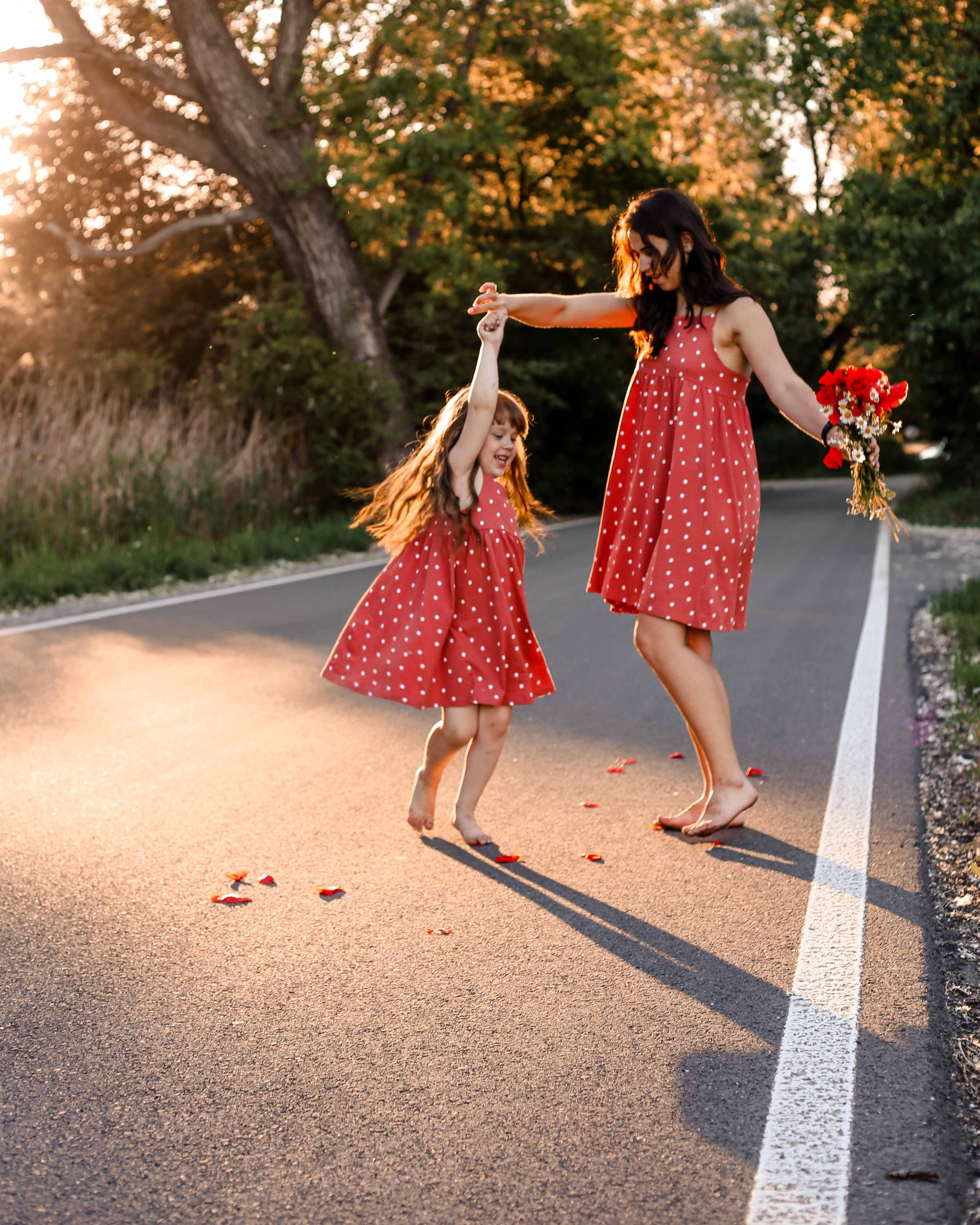 Mom & daughter. Lifestyle photographer Vancouver Island