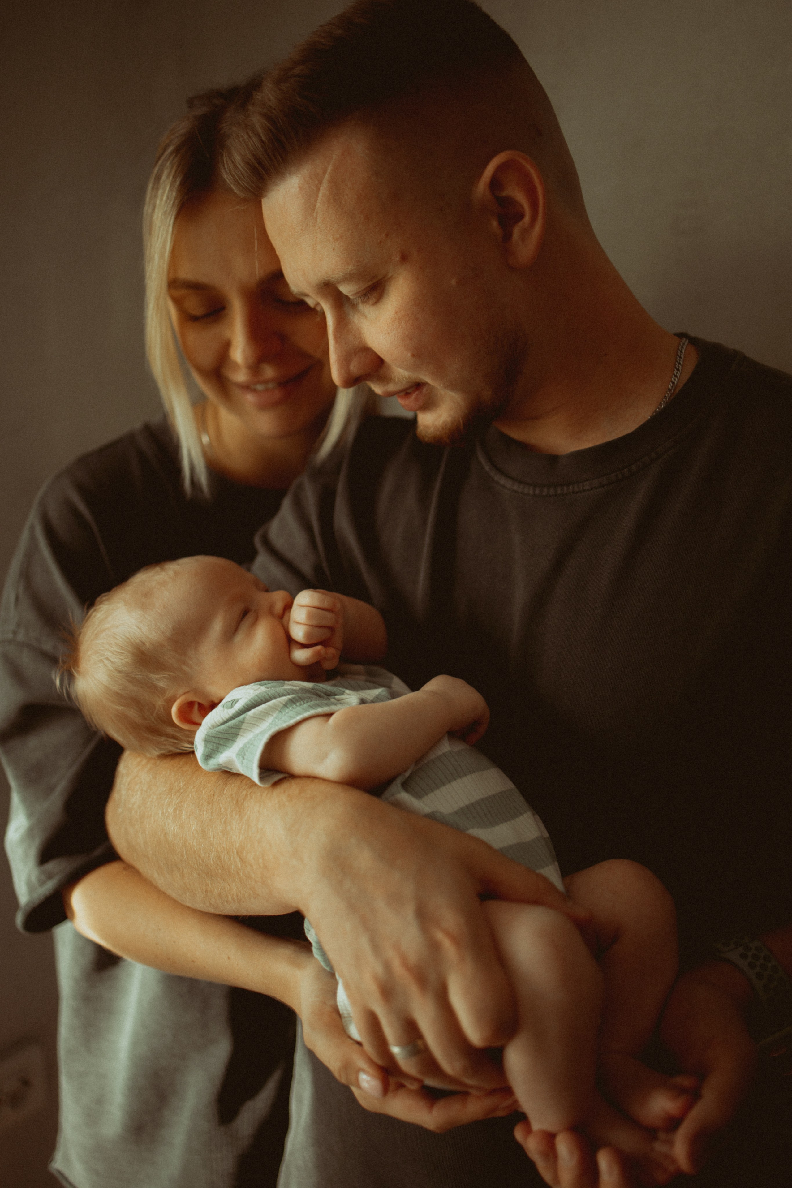 Newborn. Lifestyle photographer Vancouver Island