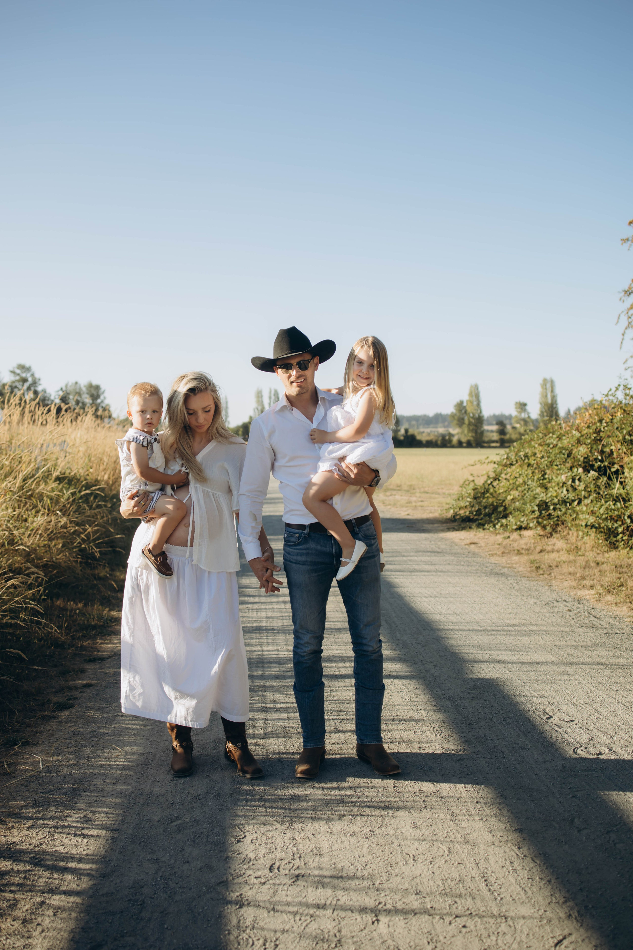 Family. Lifestyle photographer Vancouver Island