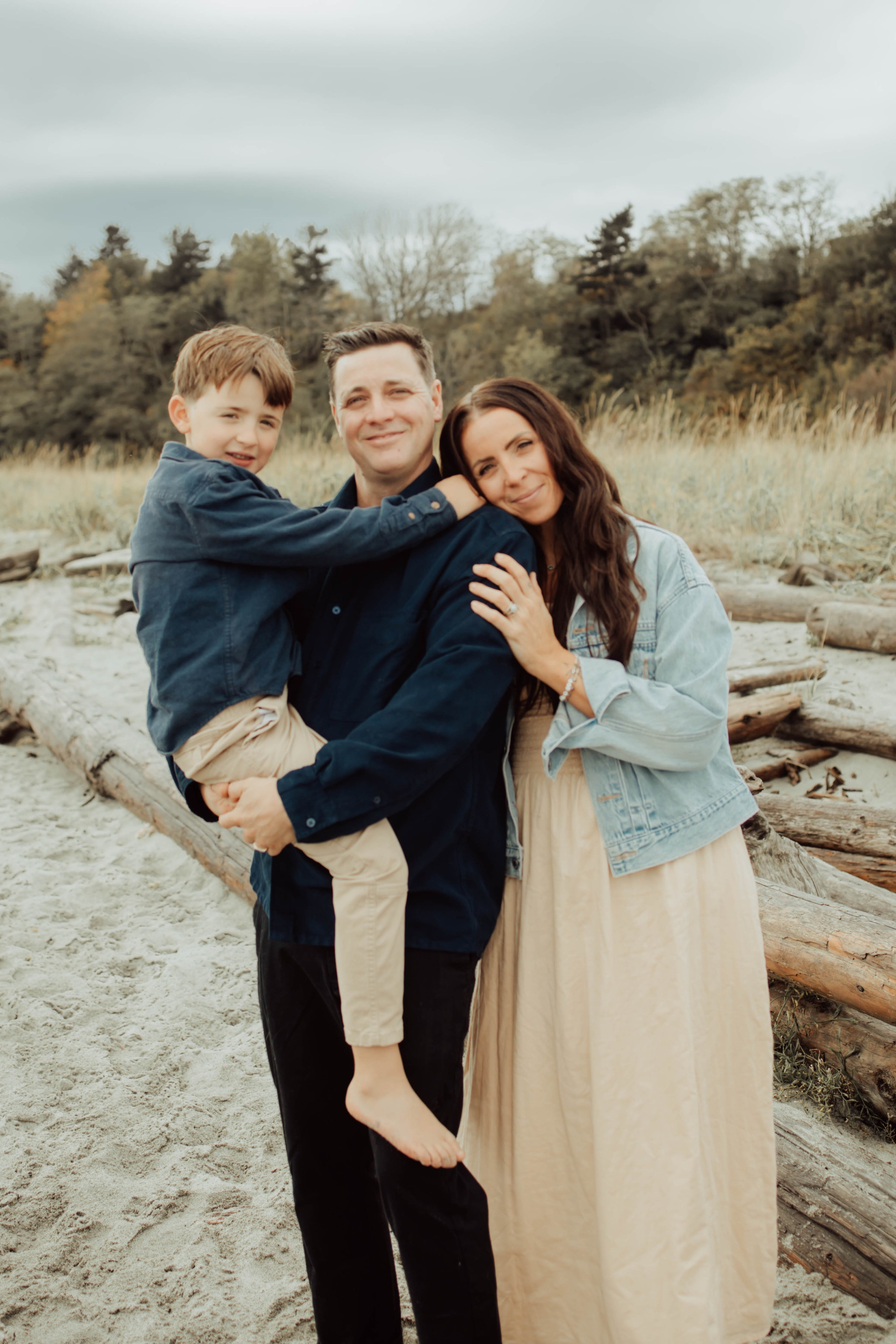 Family. Lifestyle photographer Vancouver Island