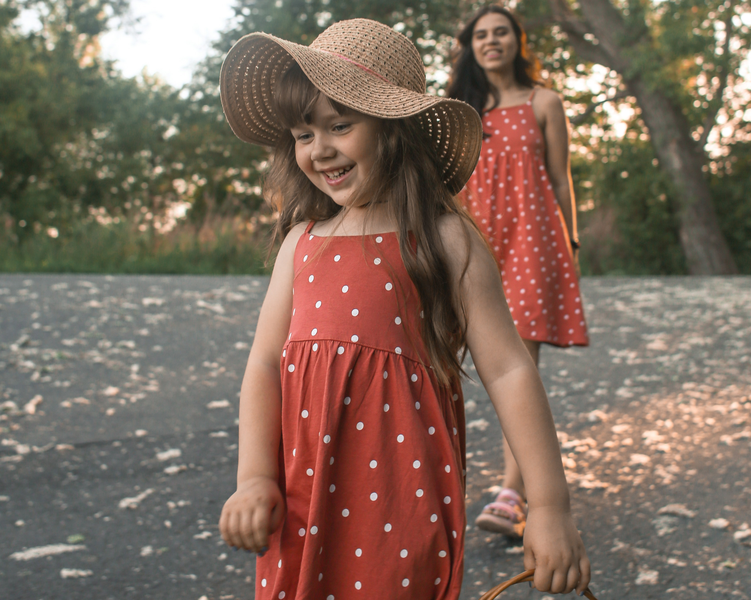 Mom & daughter. Lifestyle photographer Vancouver Island