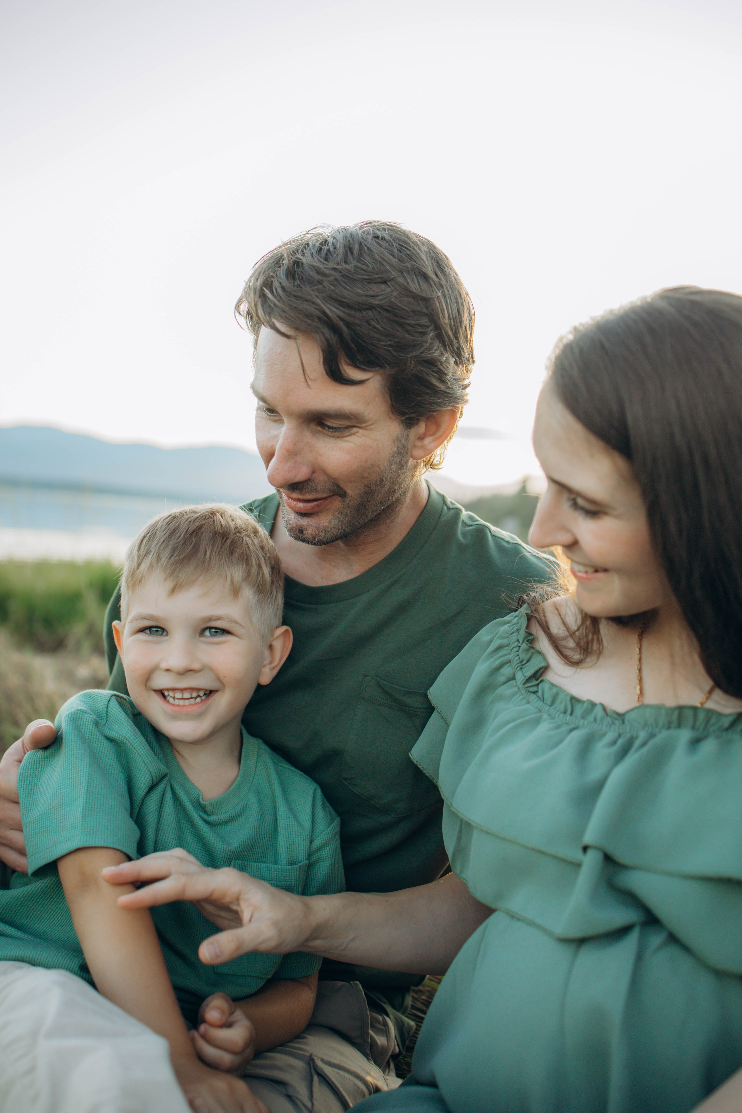 Family. Lifestyle photographer Vancouver Island