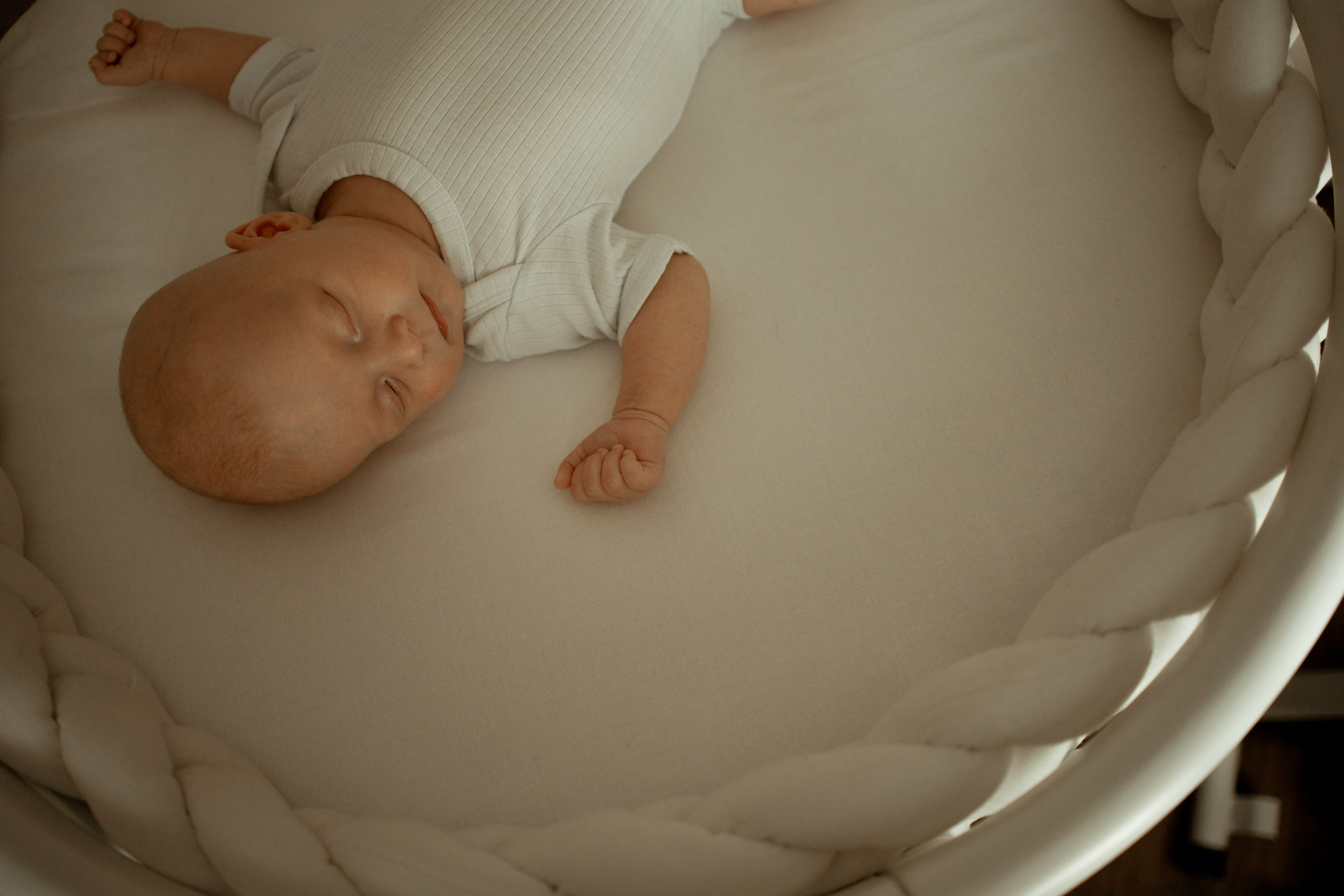 Newborn. Lifestyle photographer Vancouver Island